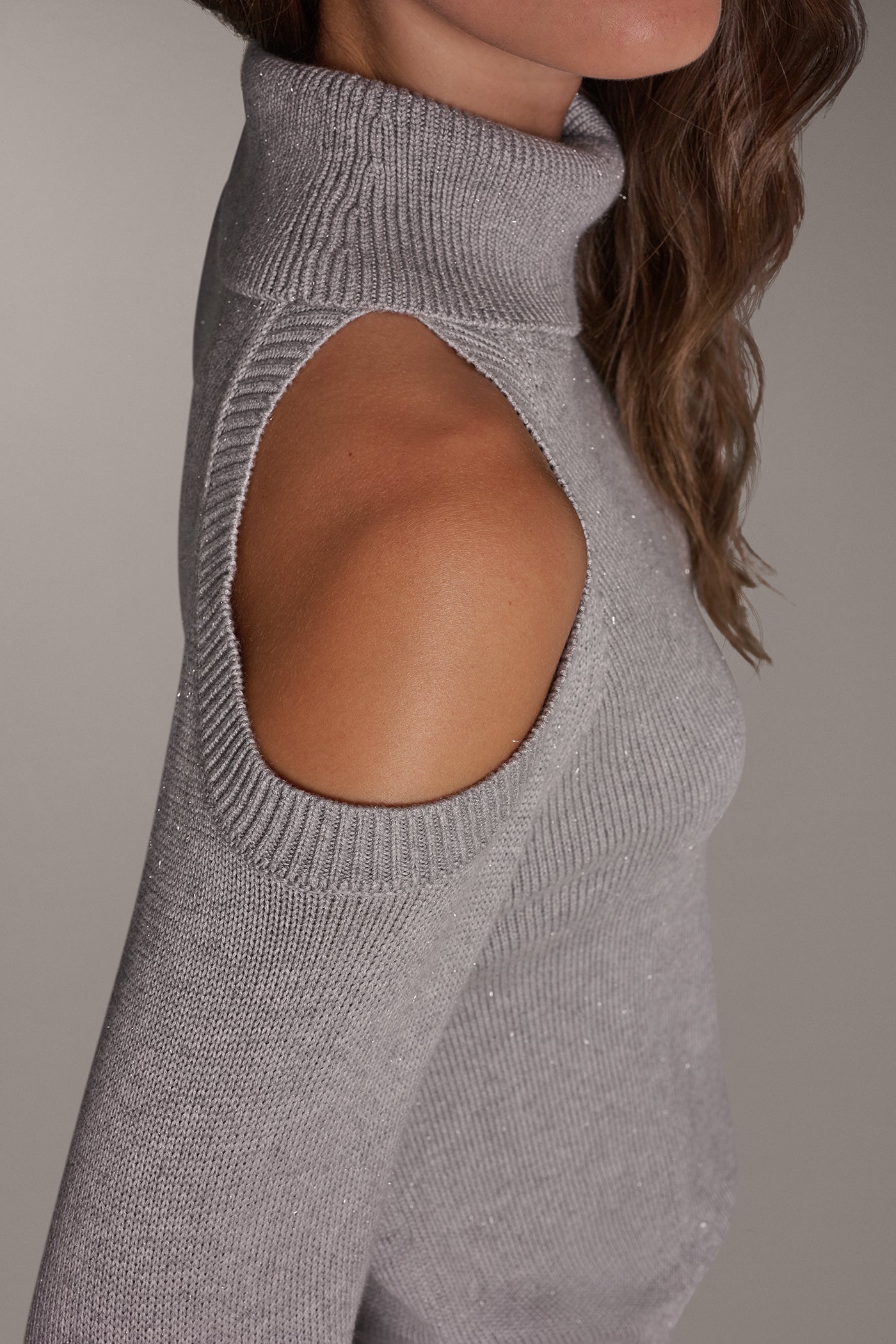 METALLIC CUTOUT SHOULDER TURTLENECK SWEATER VIEW 5 | Clothing