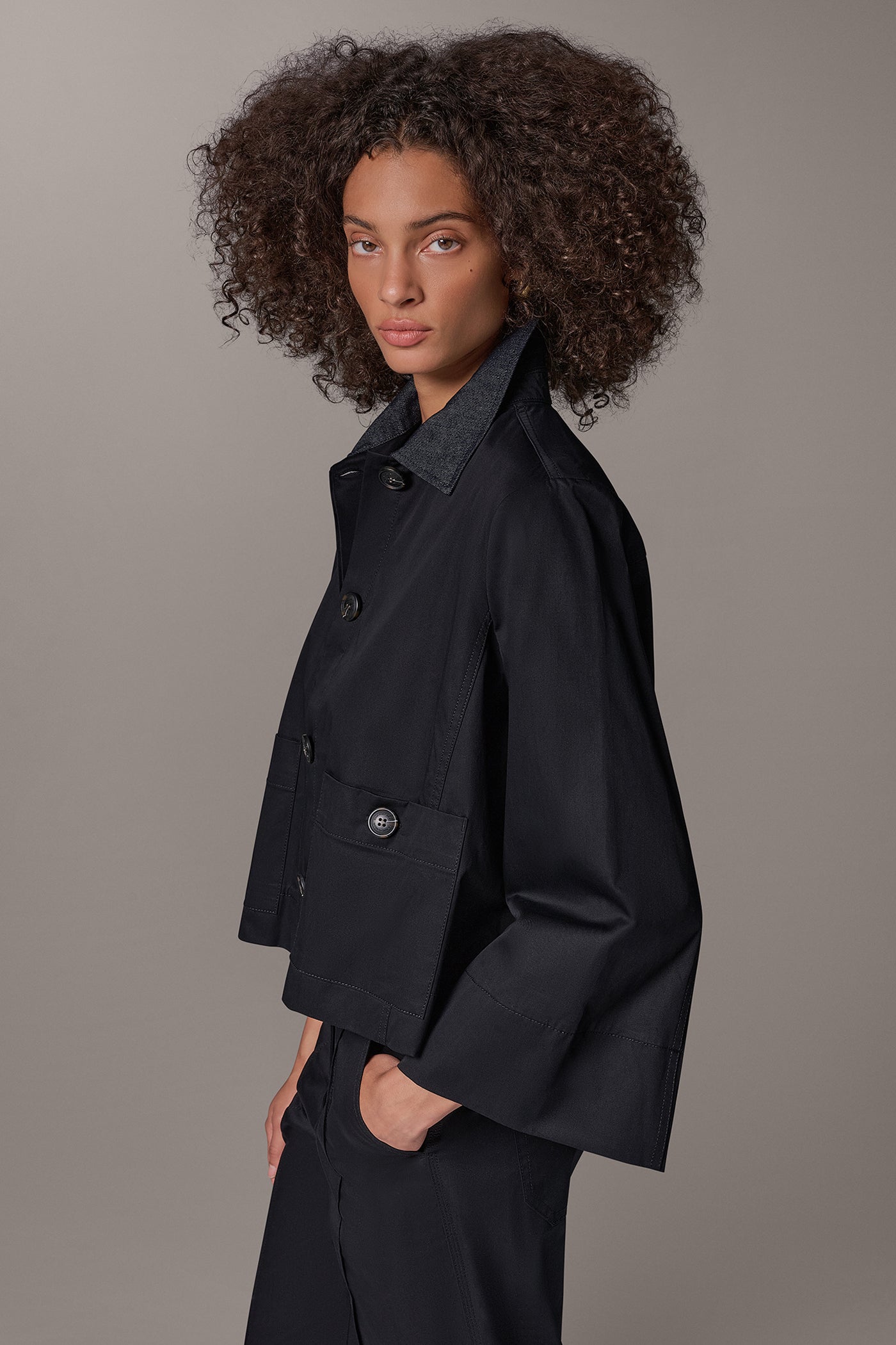 BELL SLEEVE TRAPEZE JACKET VIEW 2