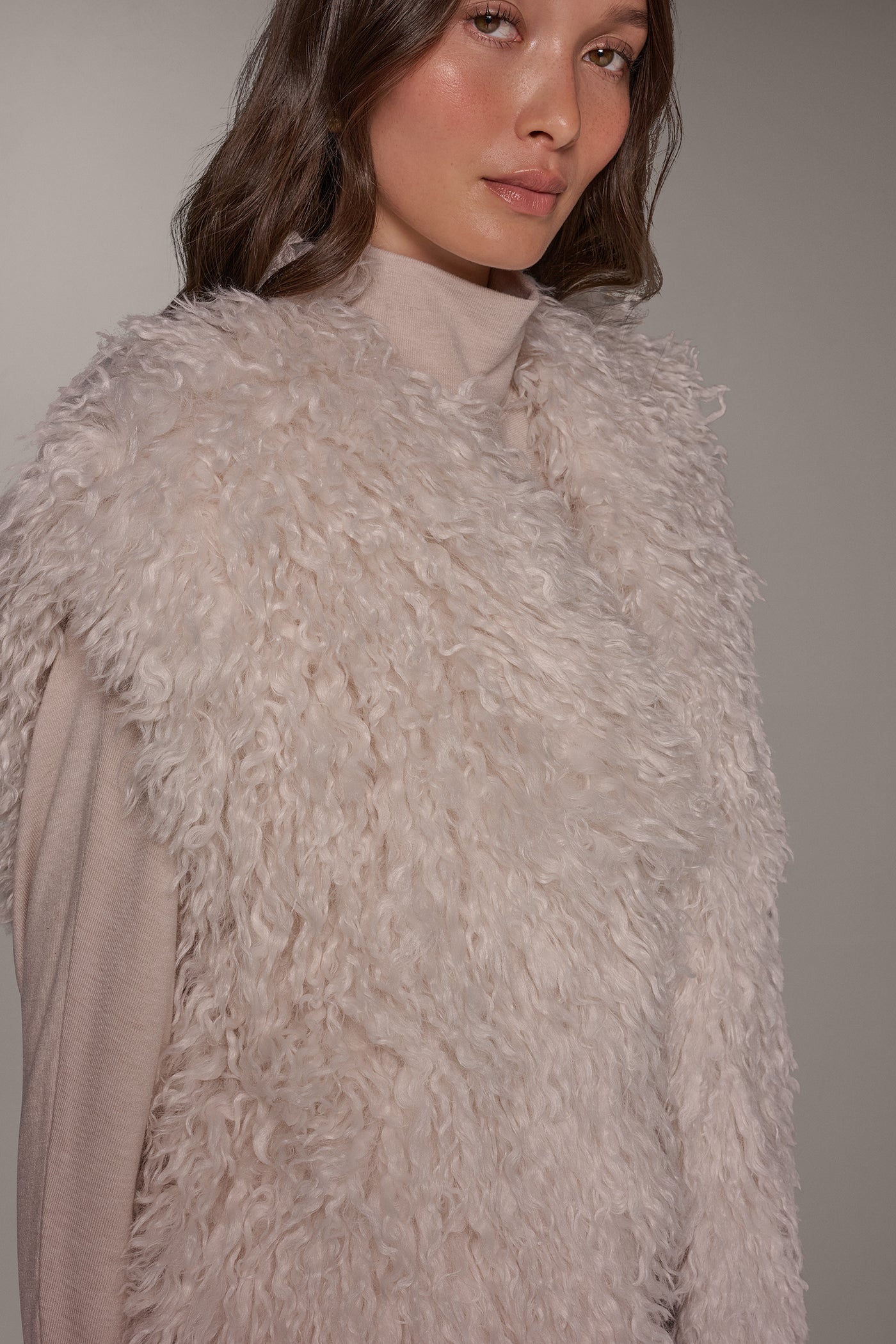 FAUX FUR VEST VIEW 4