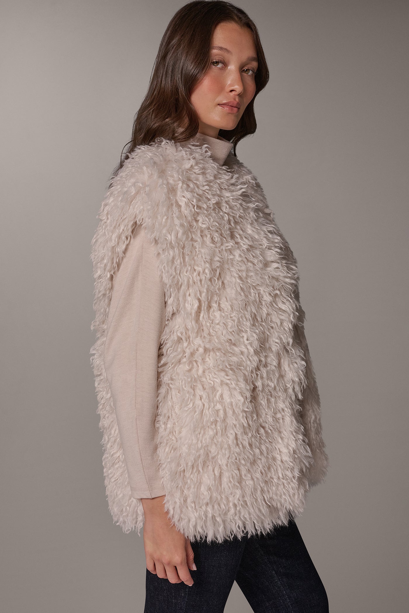 FAUX FUR VEST VIEW 3