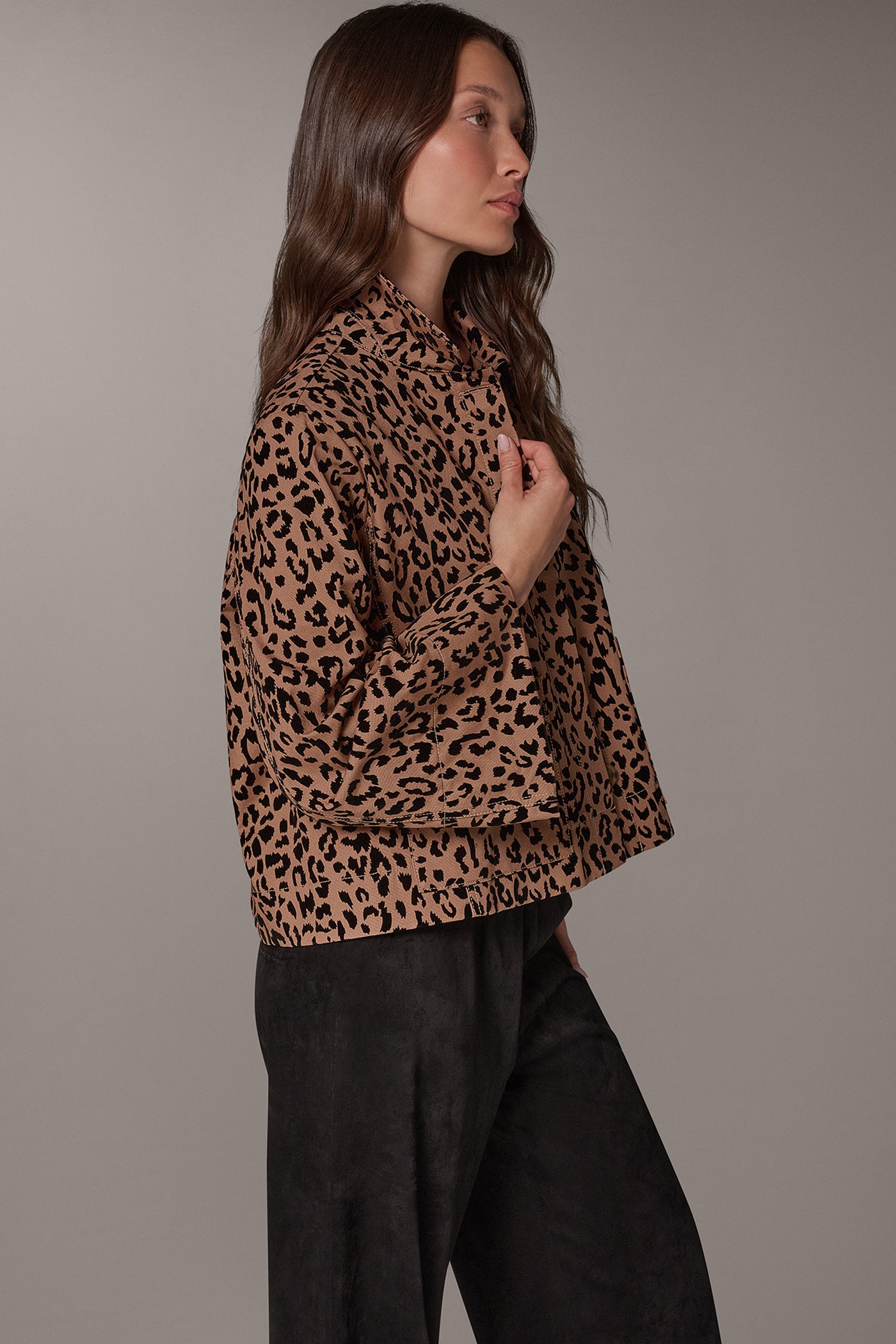 PRINTED BELL SLEEVE TRAPEZE JACKET VIEW 2