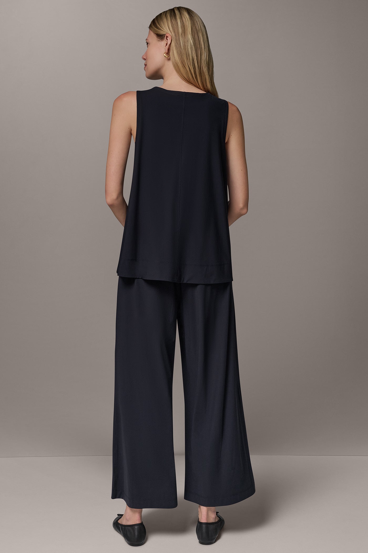 THE MODERN TRAVEL SLEEVELESS SWING TANK VIEW 7 | Clothing