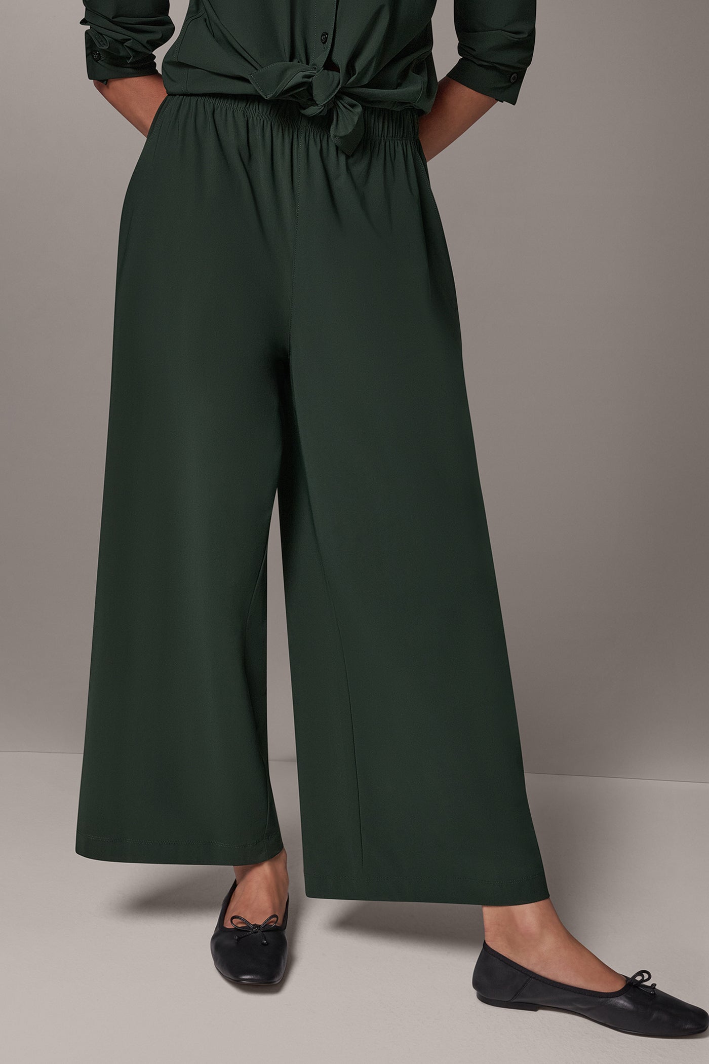 CROPPED FOUR-WAY STRETCH PANT VIEW 1