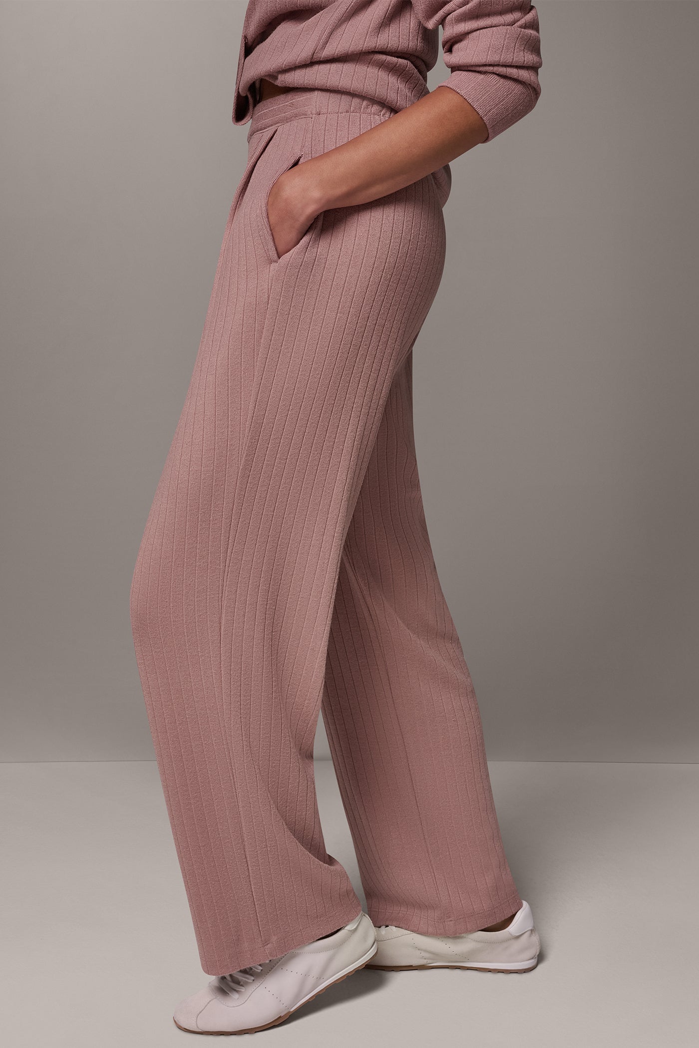 MID-RISE RIB-KNIT PULL-ON PANT VIEW 2