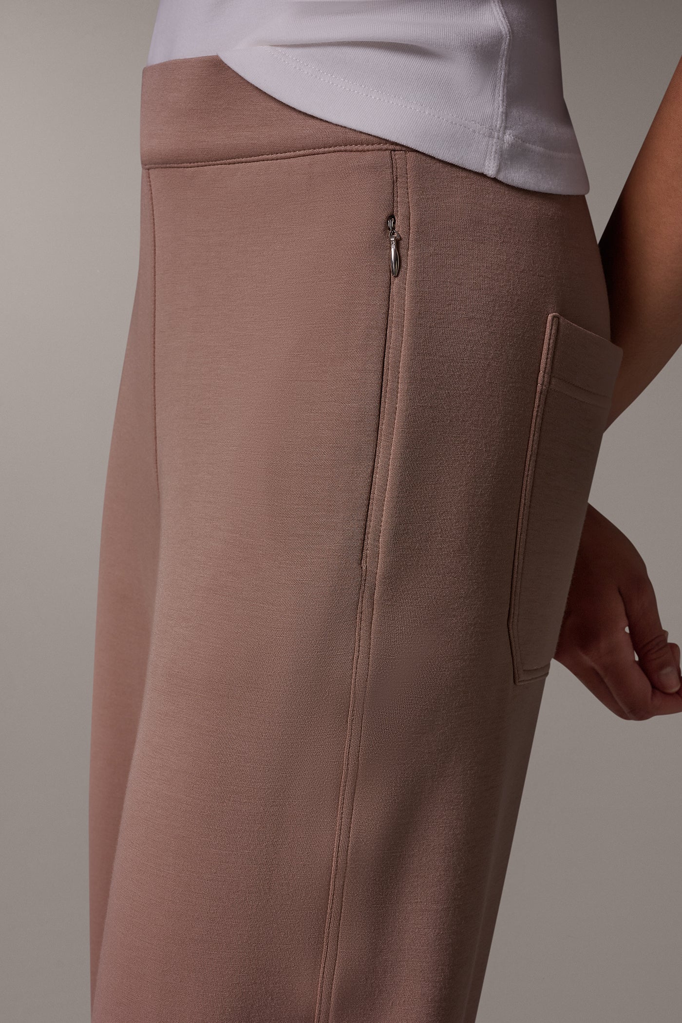 JET SETTER BARREL LEG PANT VIEW 4