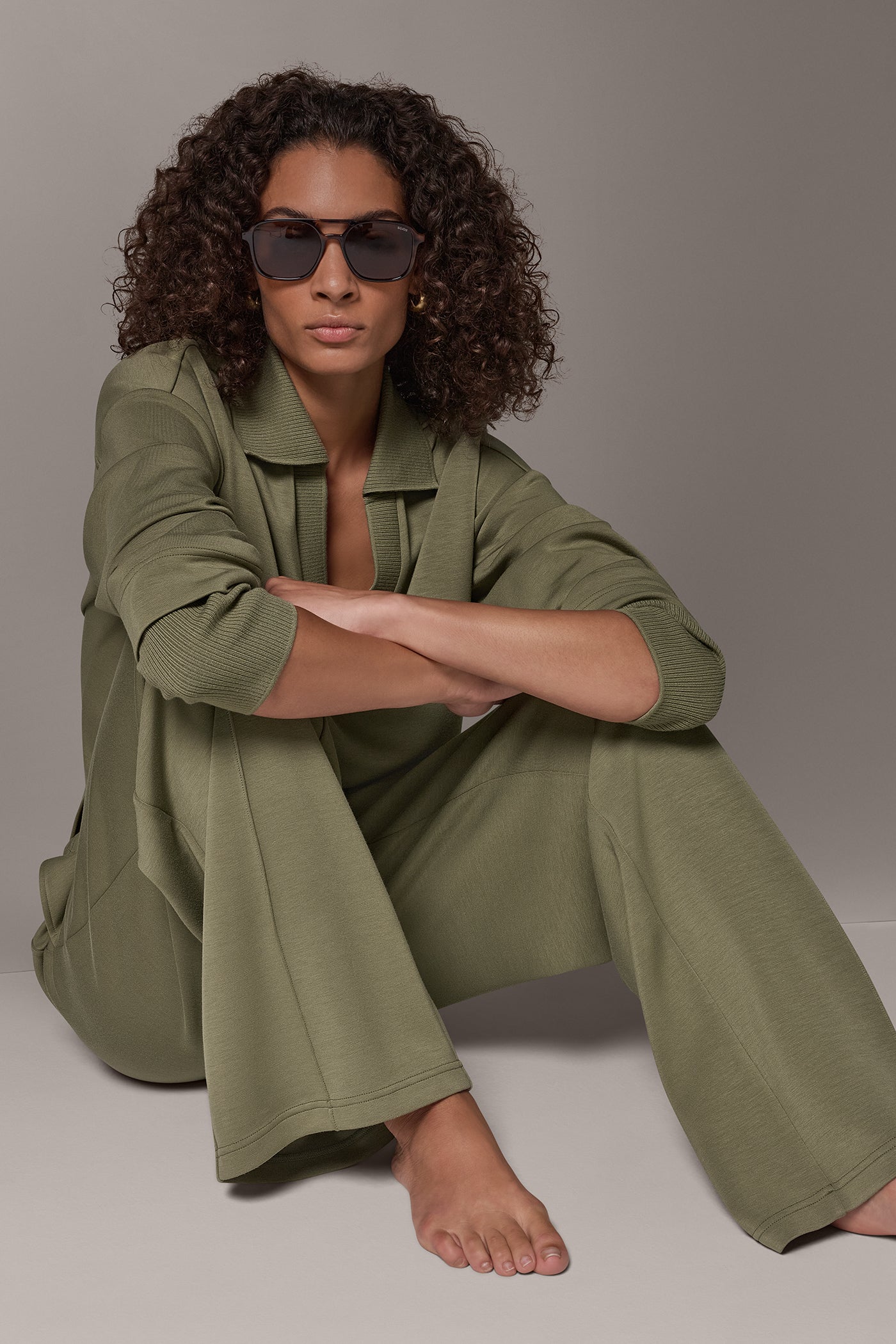 JET SETTER MID-RISE PINTUCK PANT VIEW 8