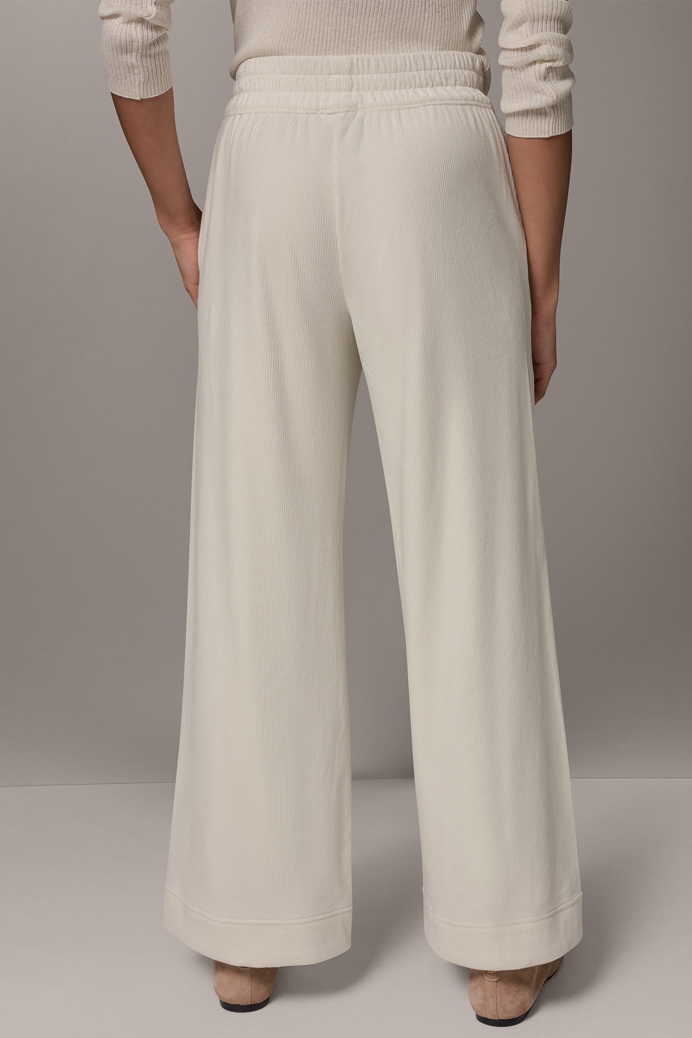 HIGH-RISE CORDUROY WIDE-LEG PANT VIEW 3