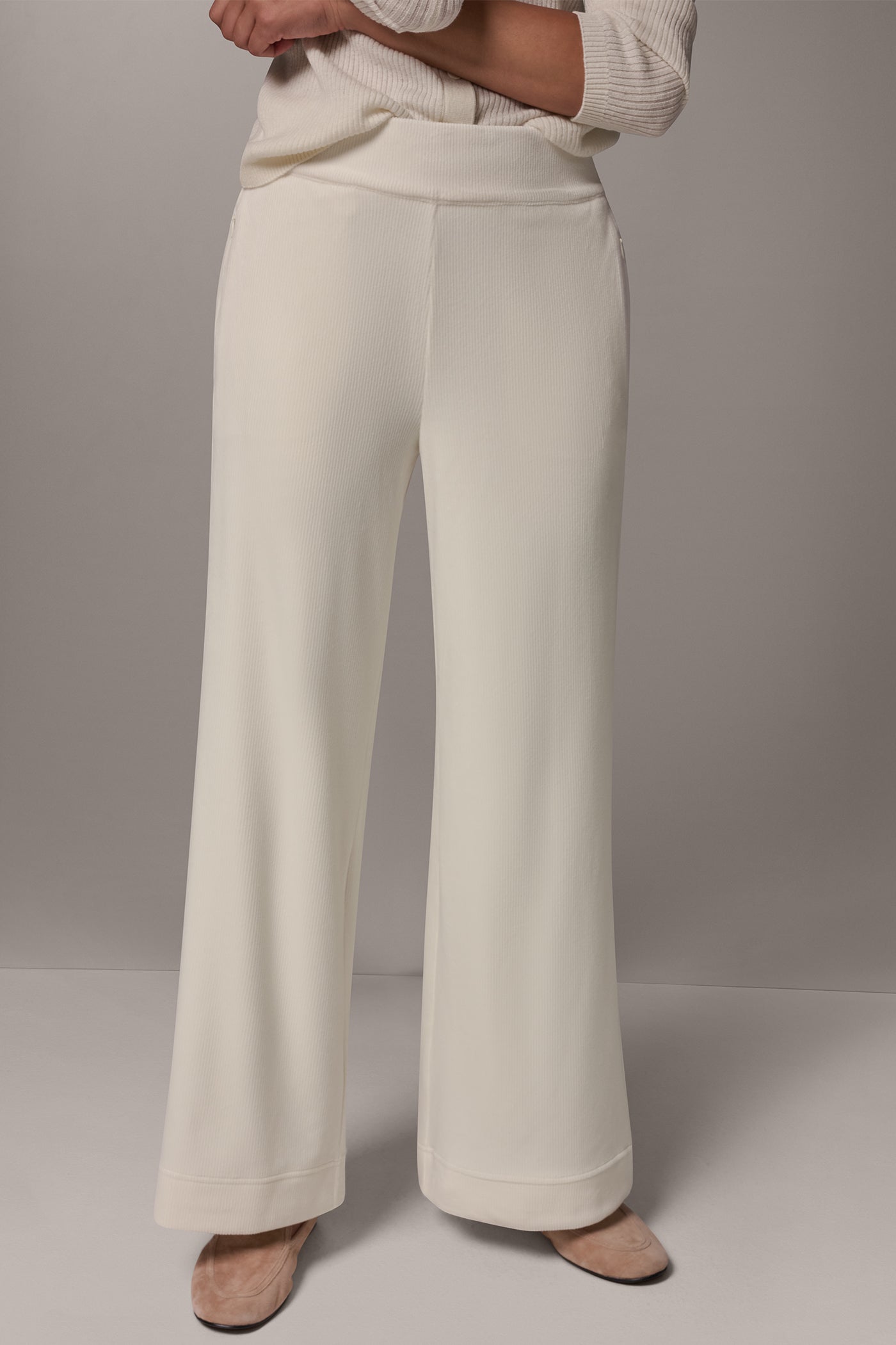 HIGH-RISE CORDUROY WIDE-LEG PANT VIEW 1