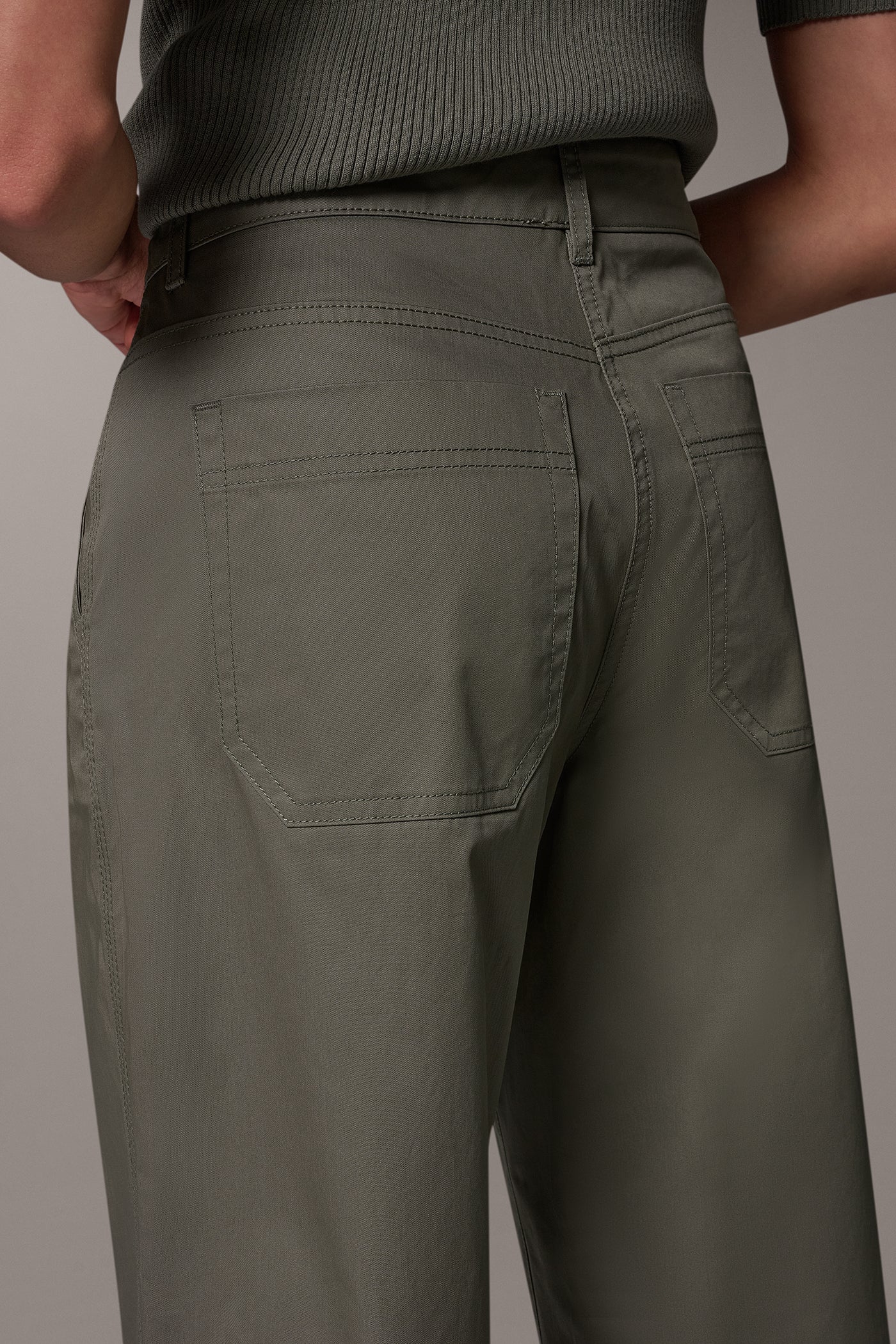 TWILL MID RISE PIN TUCK PANT VIEW 5