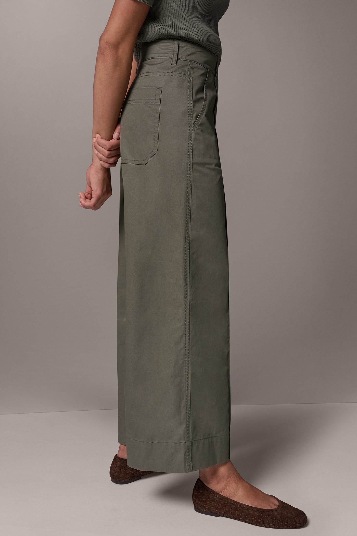 TWILL MID RISE PIN TUCK PANT VIEW 4