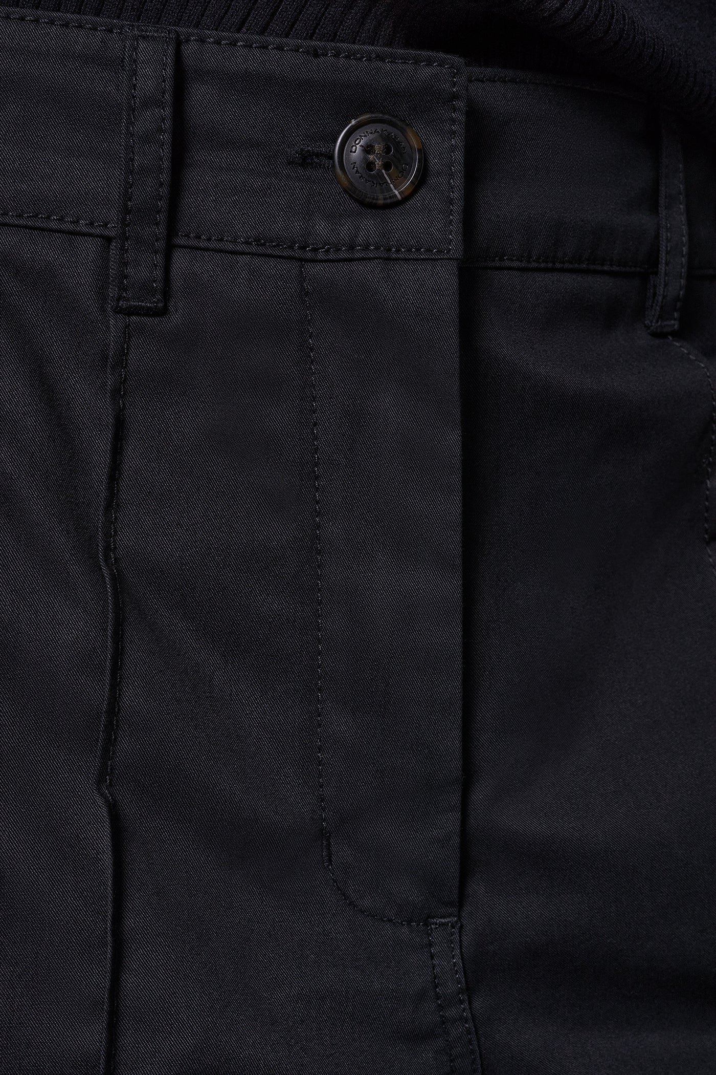 TWILL MID RISE PIN TUCK PANT VIEW 5