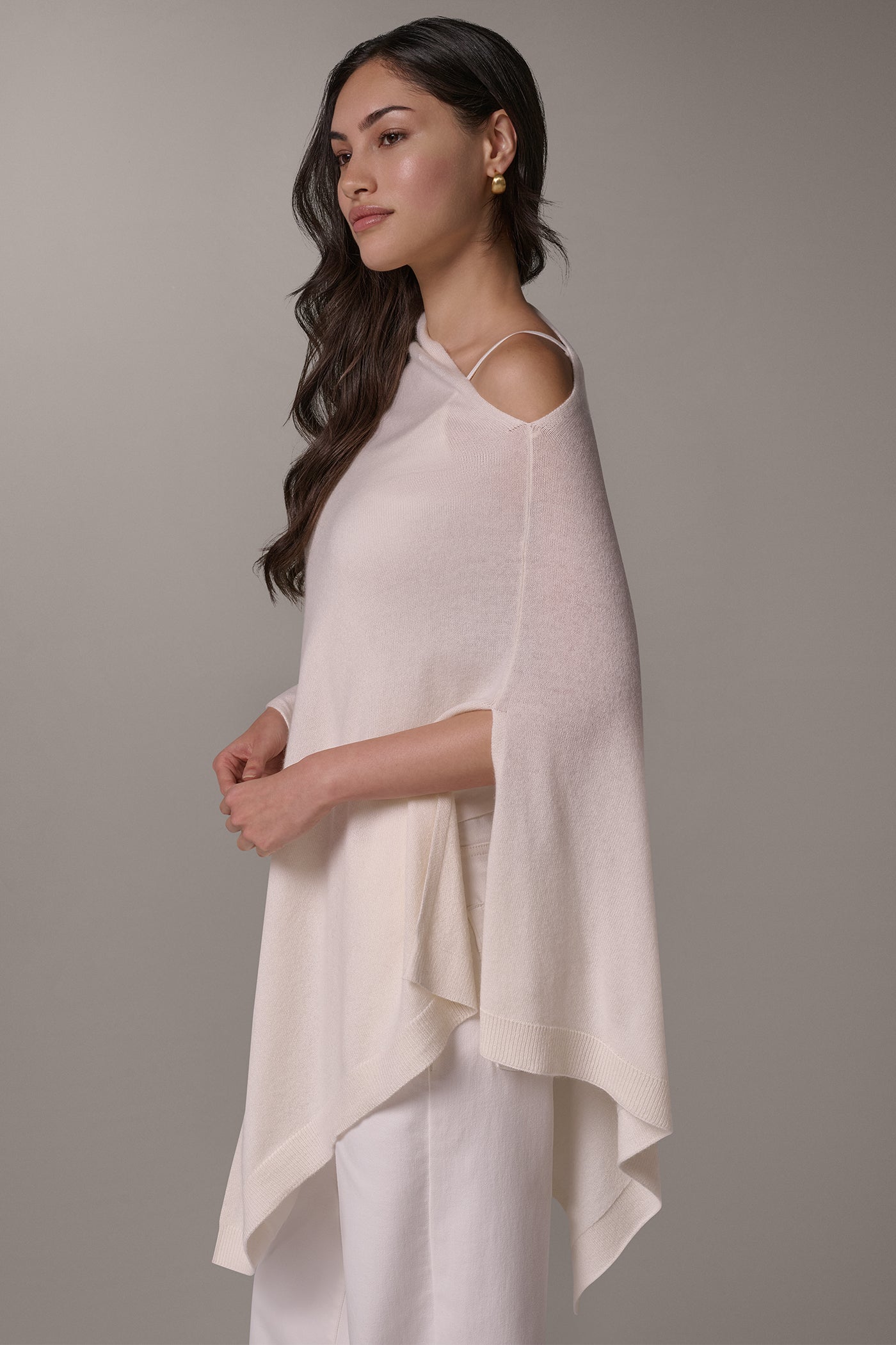 WOOL AND CASHMERE BLEND PONCHO VIEW 2