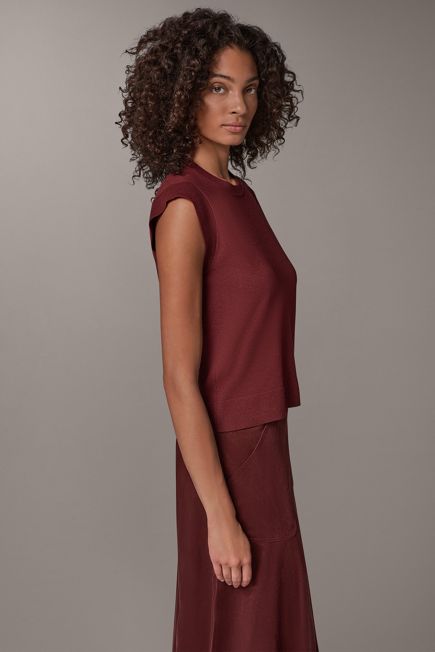 EXTENDED SHOULDER SWEATER VIEW 3
