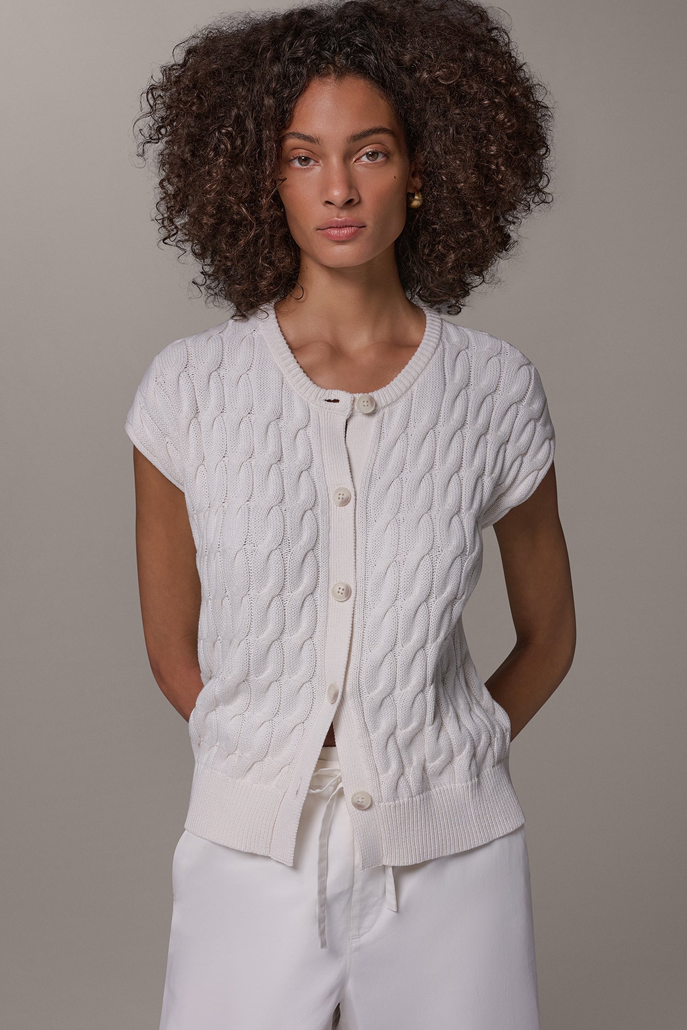SLEEVELESS CABLE KNIT VEST VIEW 1