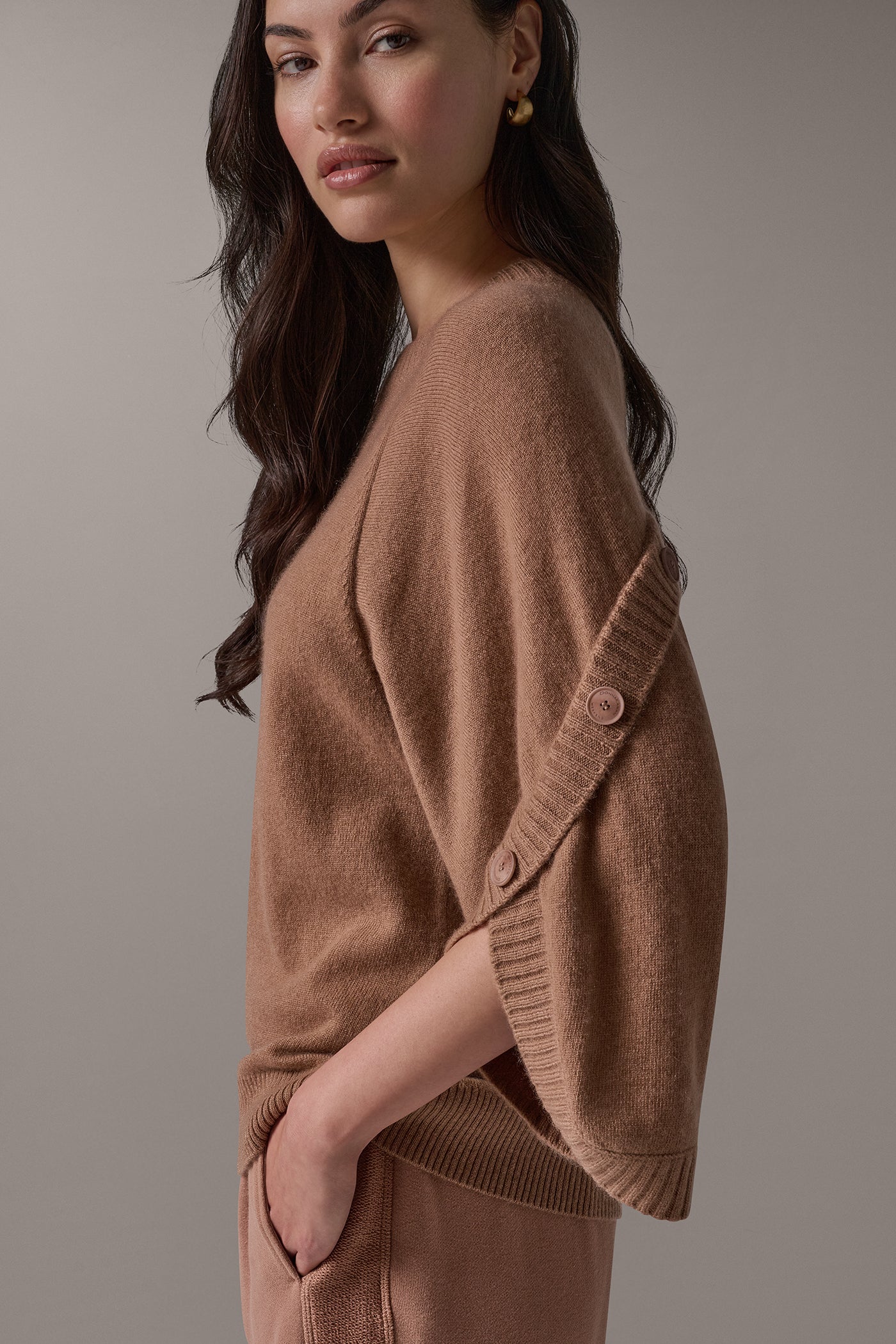 WOOL AND CASHMERE OVERLAP SWEATER VIEW 5