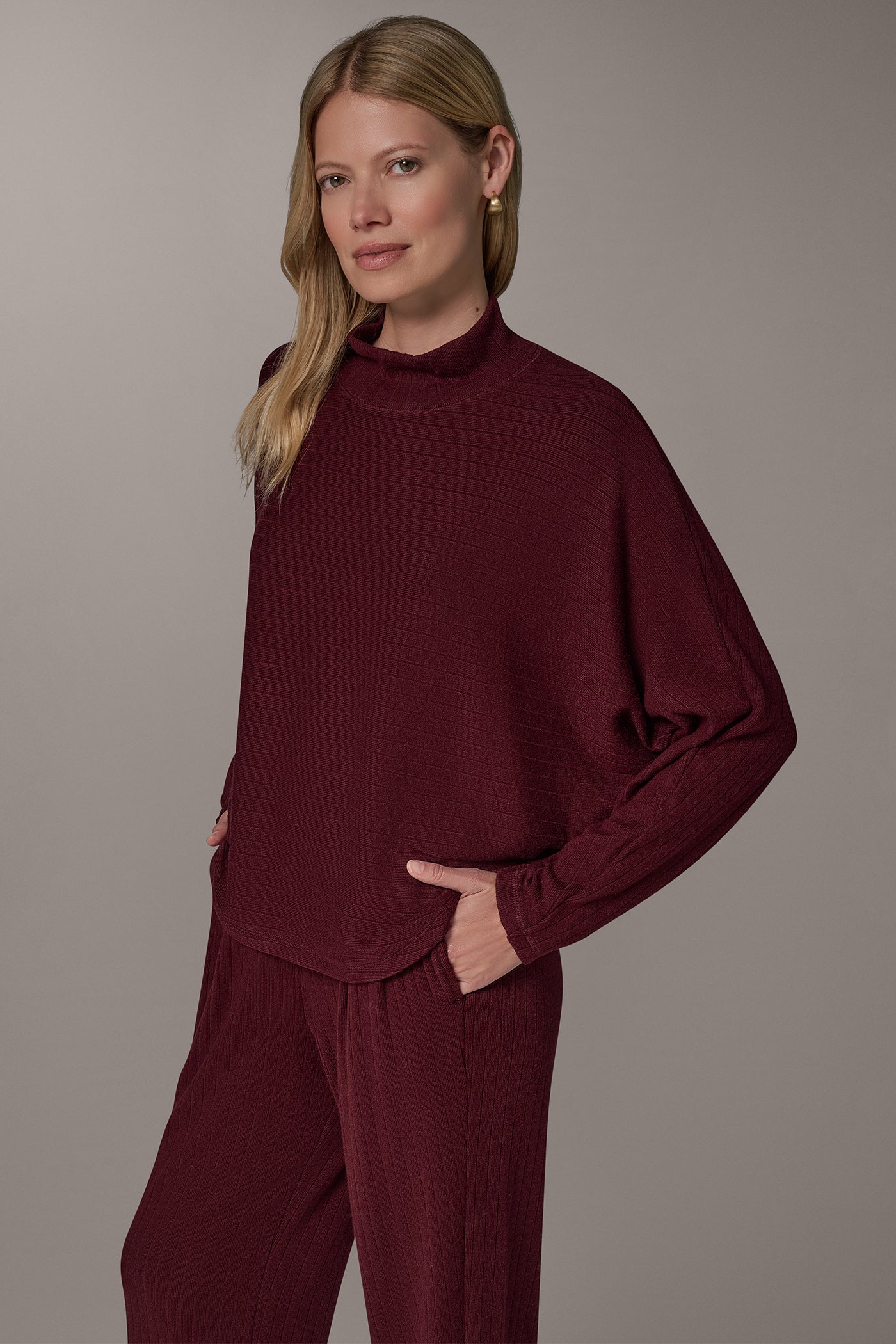 CROPPED DOLMAN SLEEVE RIB SWEATER VIEW 2
