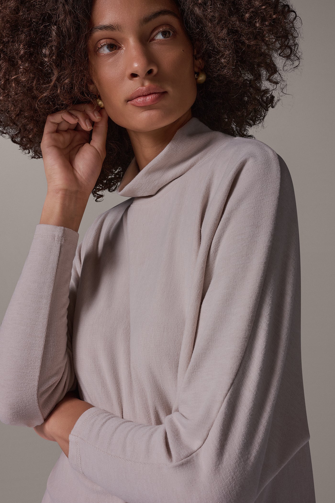CROPPED DOLMAN SLEEVE SWEATER VIEW 2