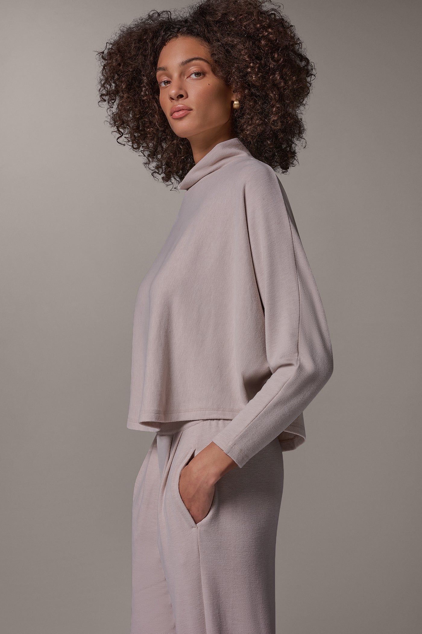 CROPPED DOLMAN SLEEVE SWEATER VIEW 4