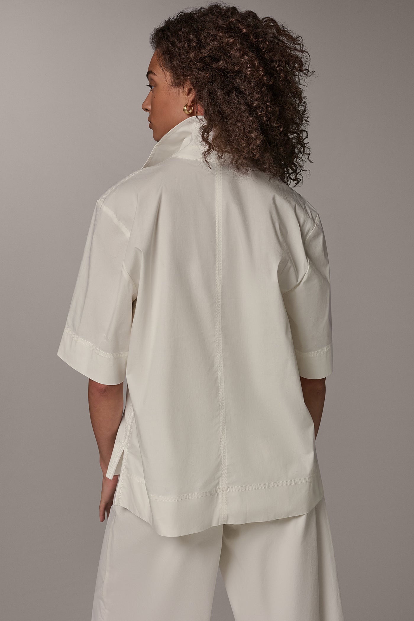 POPLIN EMBROIDERED DETAIL BLOUSE VIEW 3