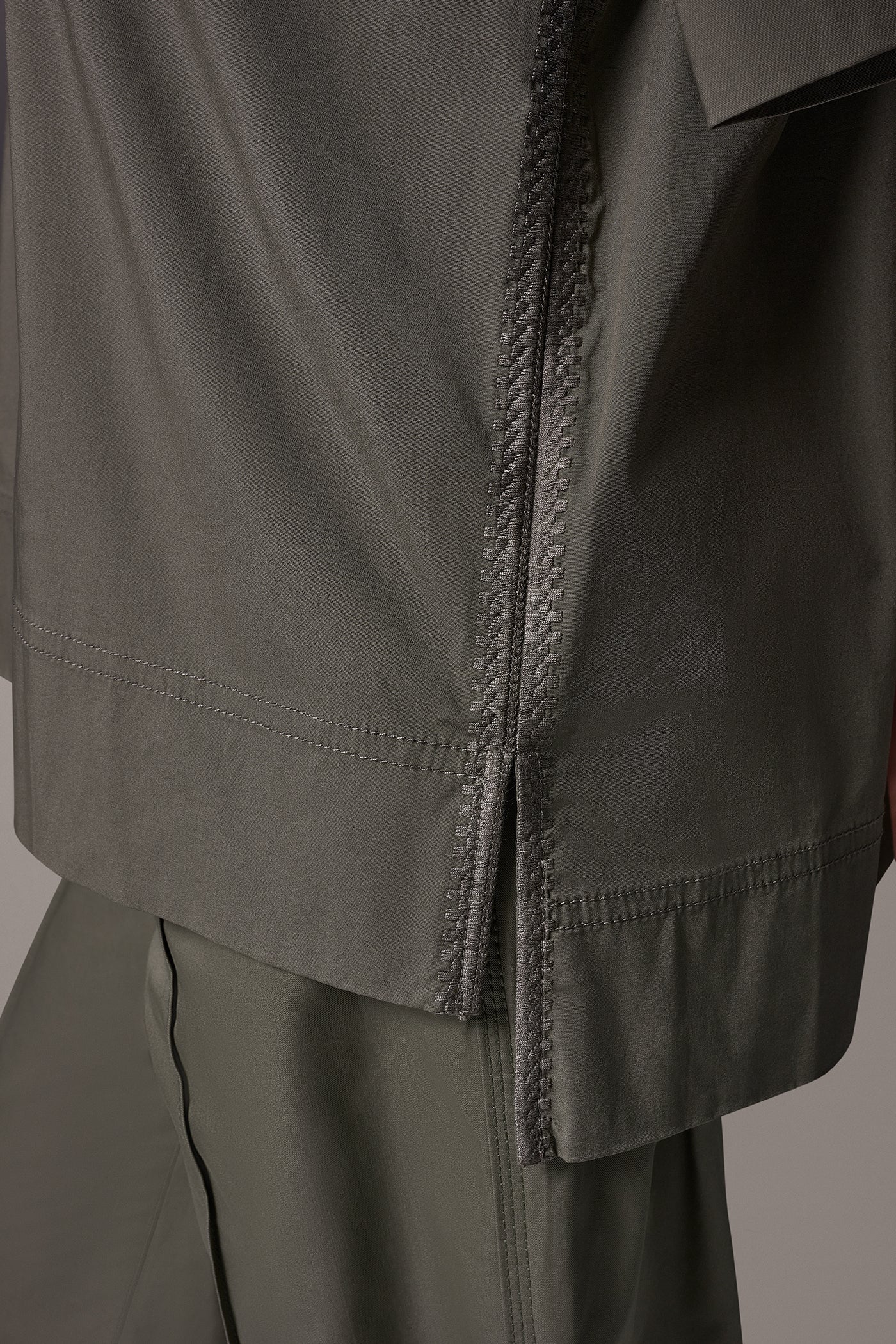 POPLIN EMBROIDERED DETAIL BLOUSE VIEW 6