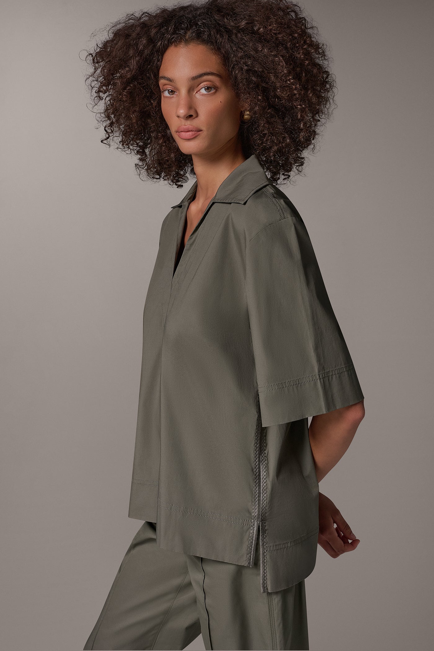POPLIN EMBROIDERED DETAIL BLOUSE VIEW 2