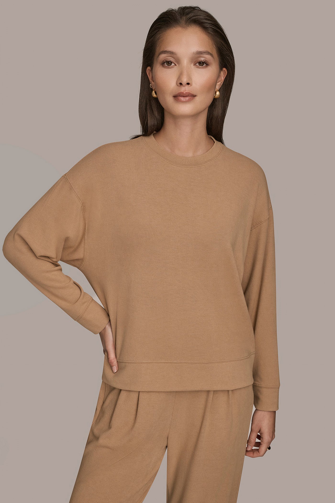 LONG SLEEVE CREW NECK PULLOVER | View 1 | Holiday Collection