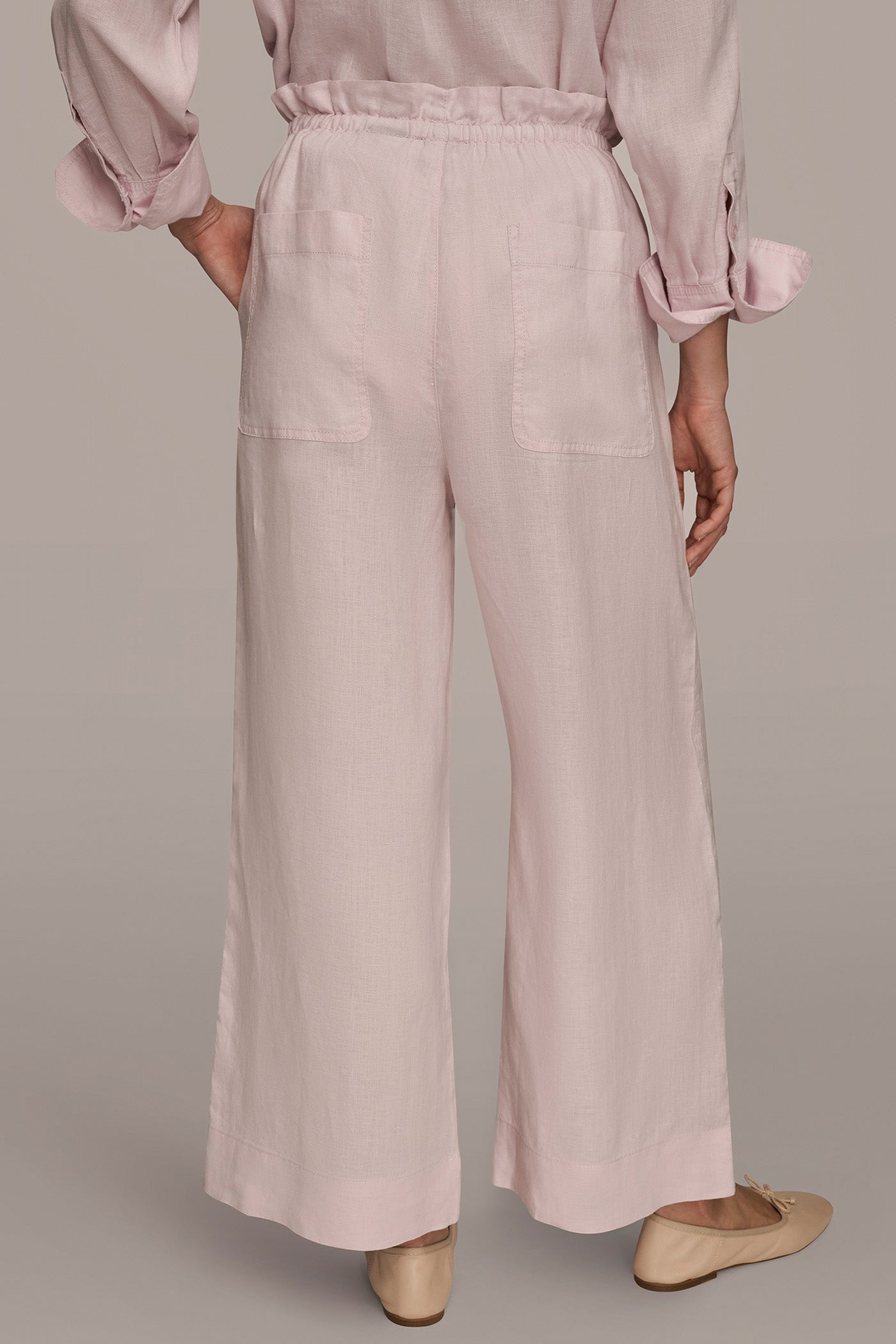HIGH RISE RELAXED PANT WITH POCKETS | View 2 | Pants