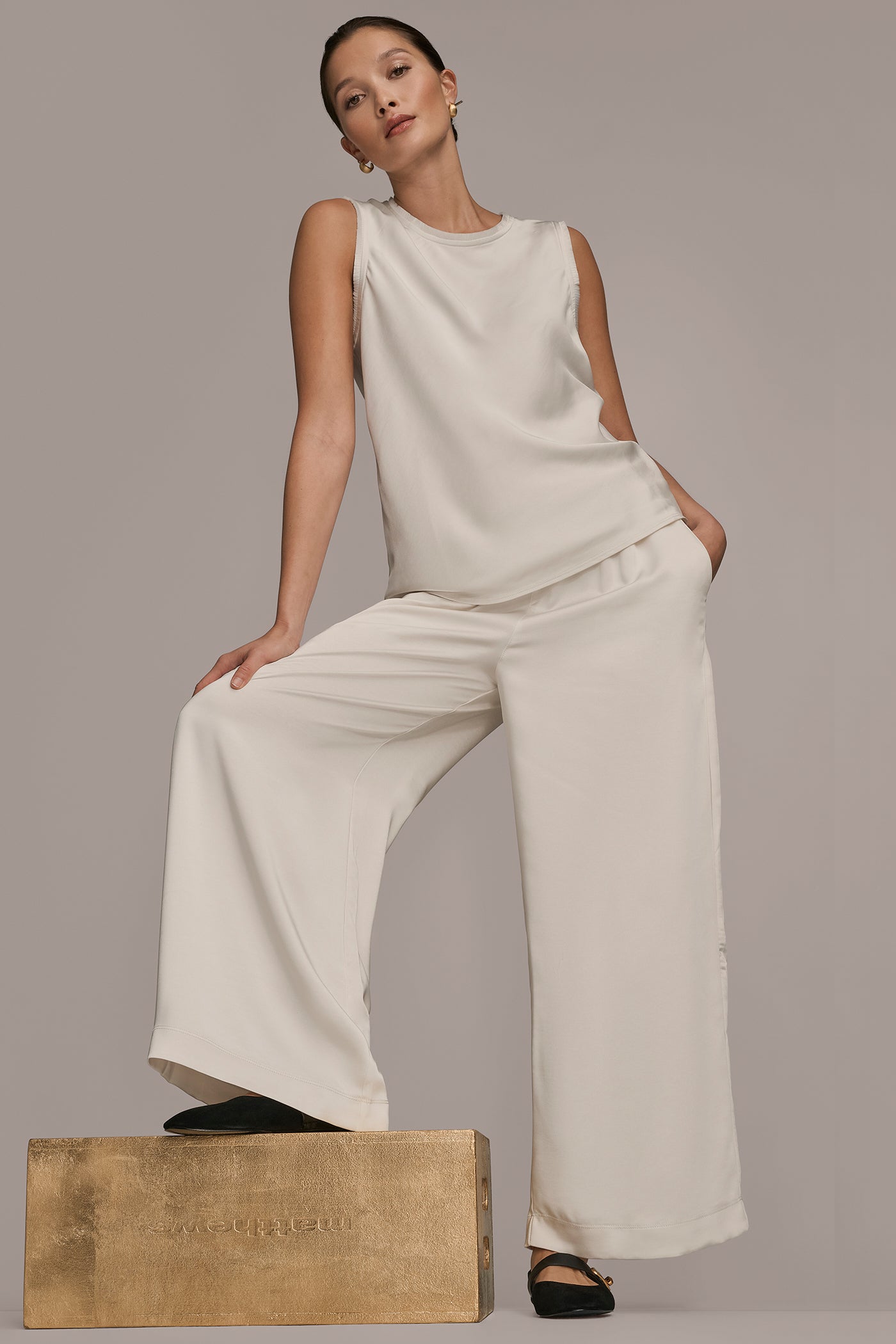 SLEEVELESS FRINGE TRIM BLOUSE VIEW 11