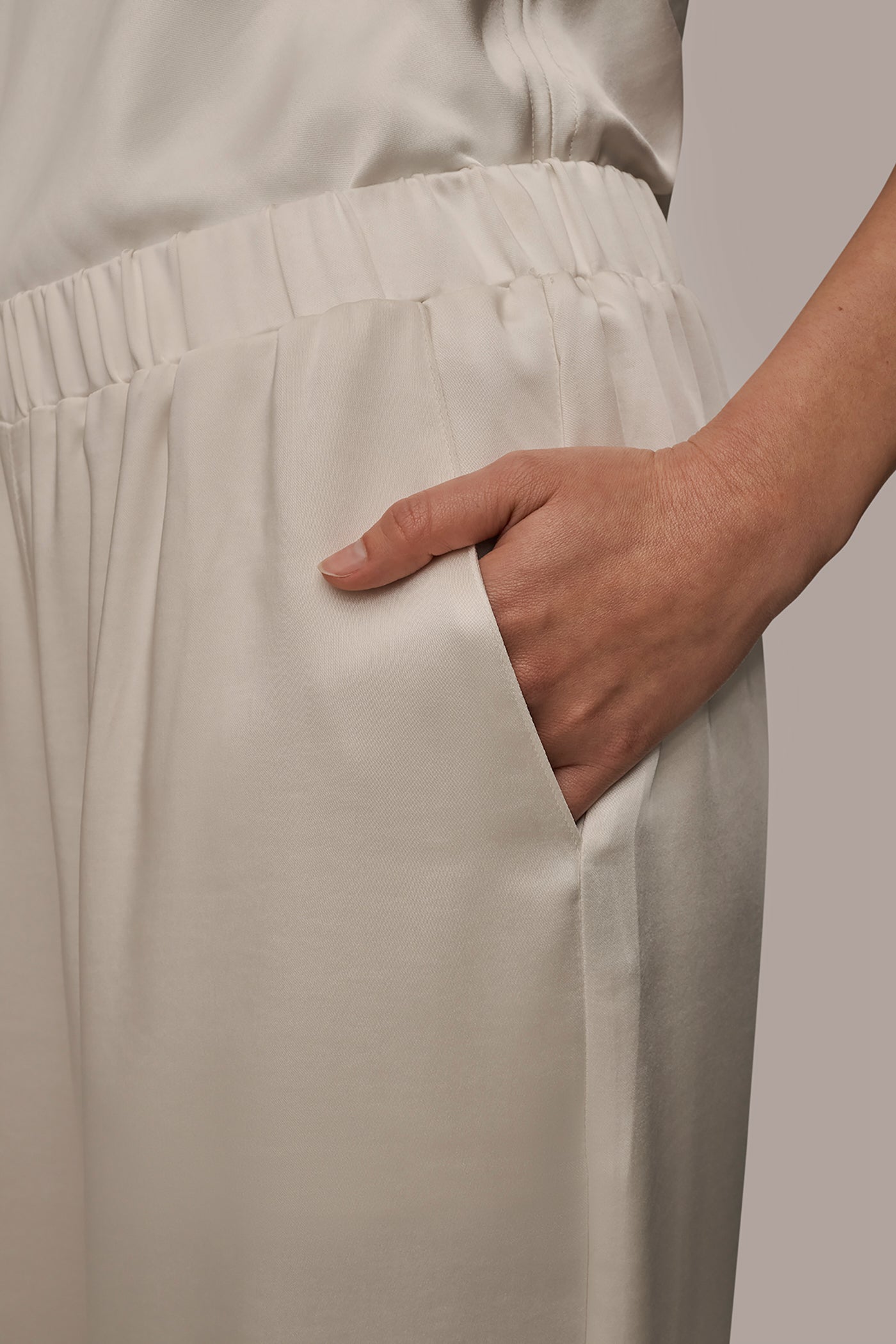 MID RISE PULL ON RELAXED PANT VIEW 4 | Pants