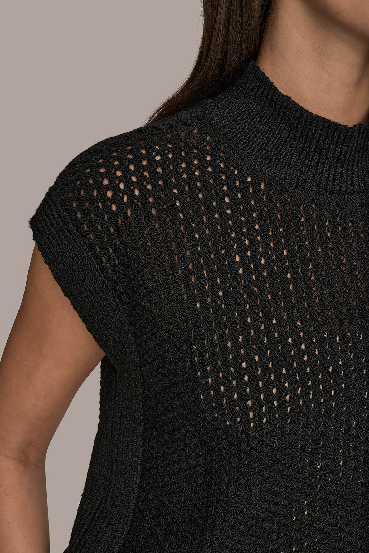 SLEEVELESS BOXY OPEN STITCH MOCK NECK VIEW 5