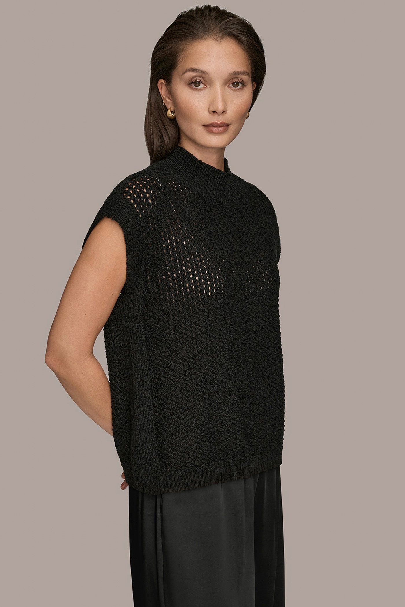 SLEEVELESS BOXY OPEN STITCH MOCK NECK VIEW 3