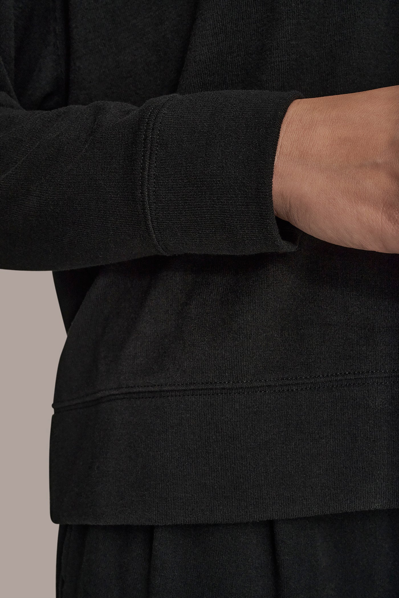 LONG SLEEVE CREW NECK PULLOVER VIEW 5 | Holiday Collection