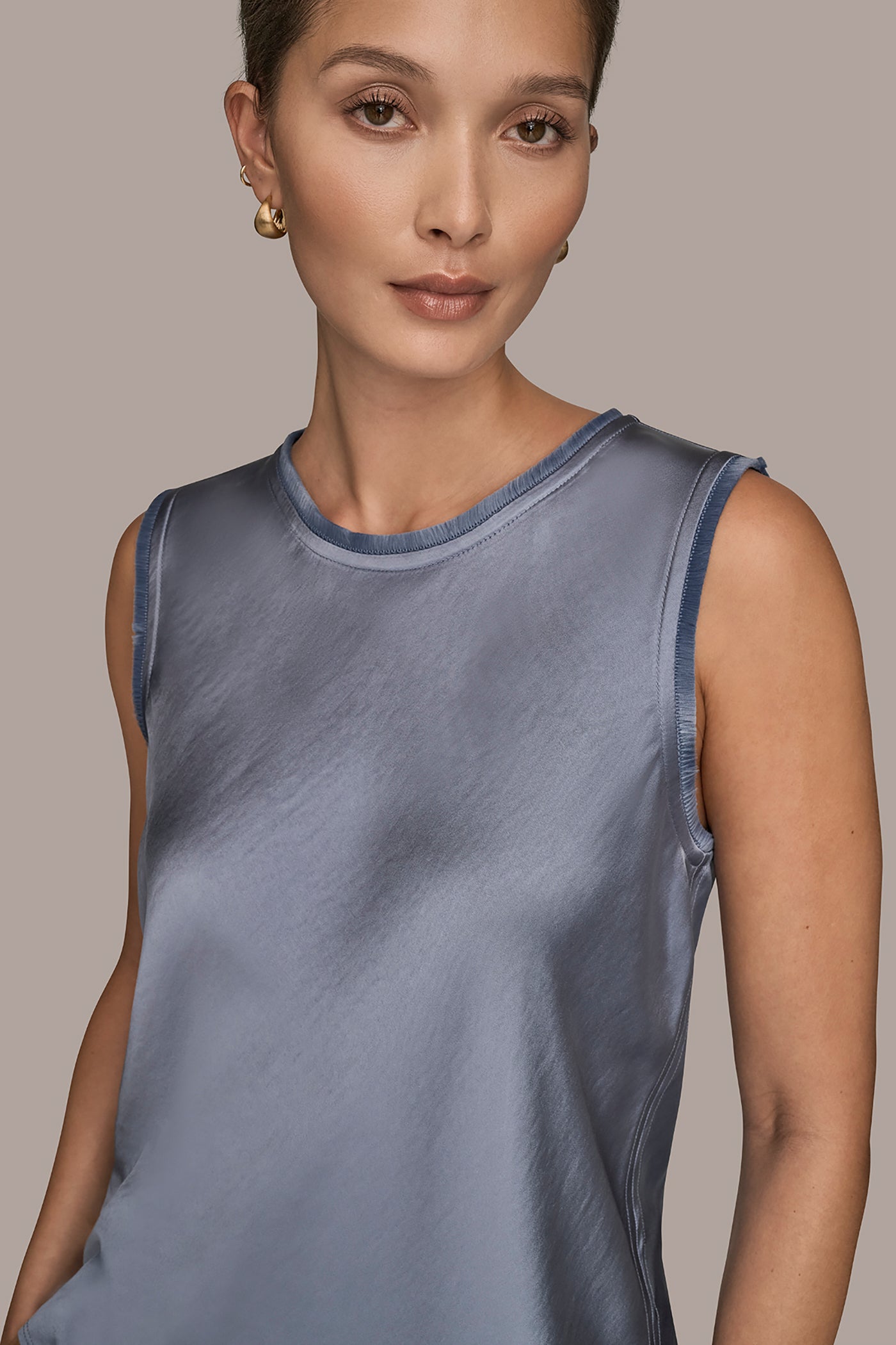 SLEEVELESS FRINGE TRIM BLOUSE VIEW 4 | Casual Collection