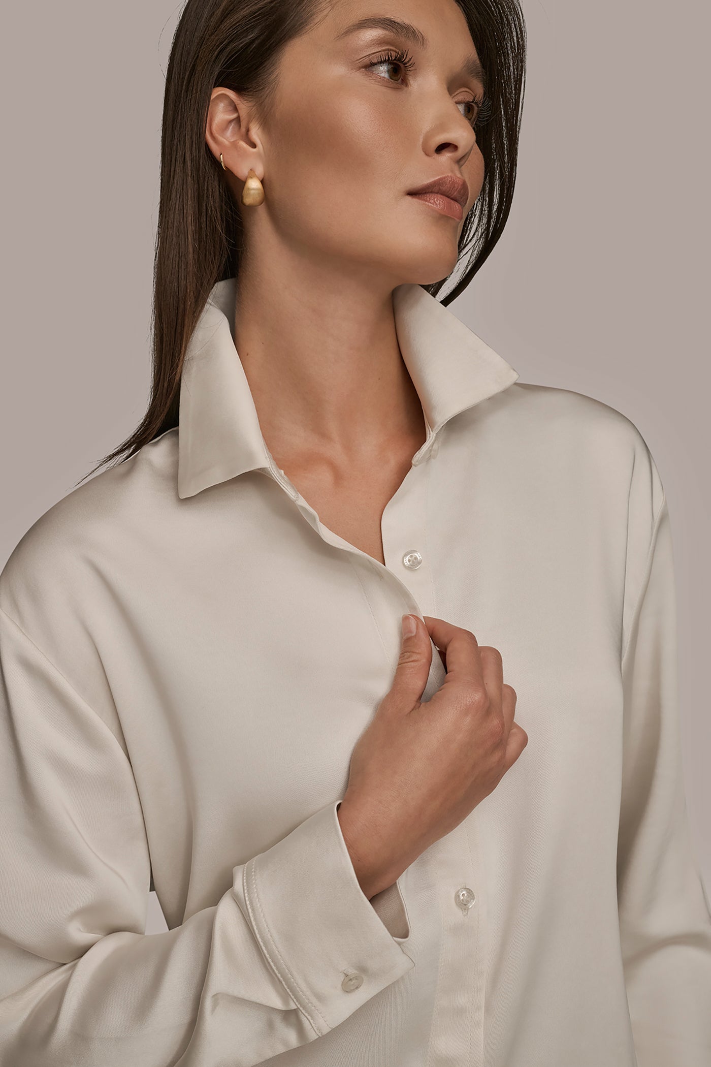 WOVEN BUTTON DOWN SHIRT VIEW 4