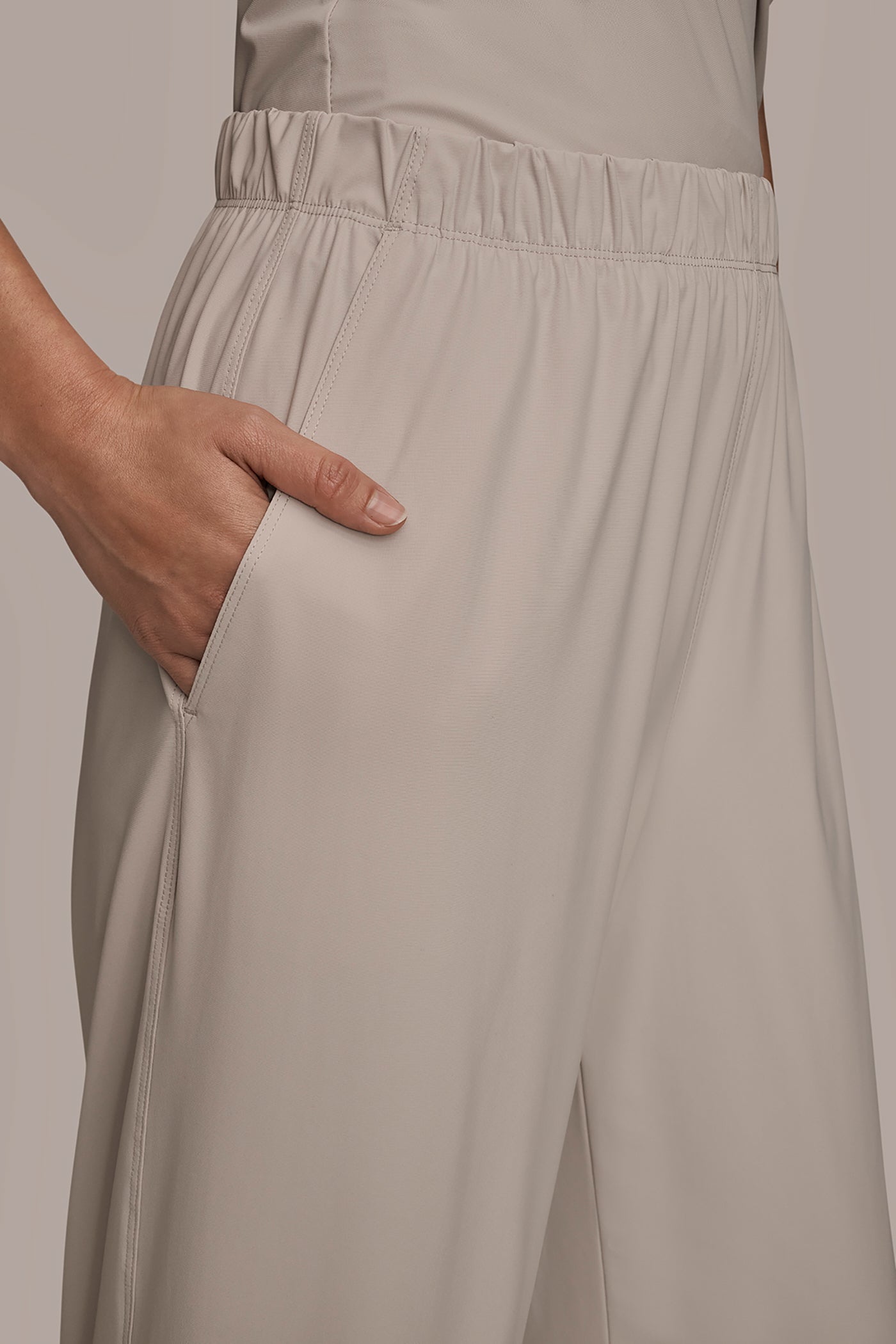 MID RISE RELAXED ANKLE PANT VIEW 4 | Pants