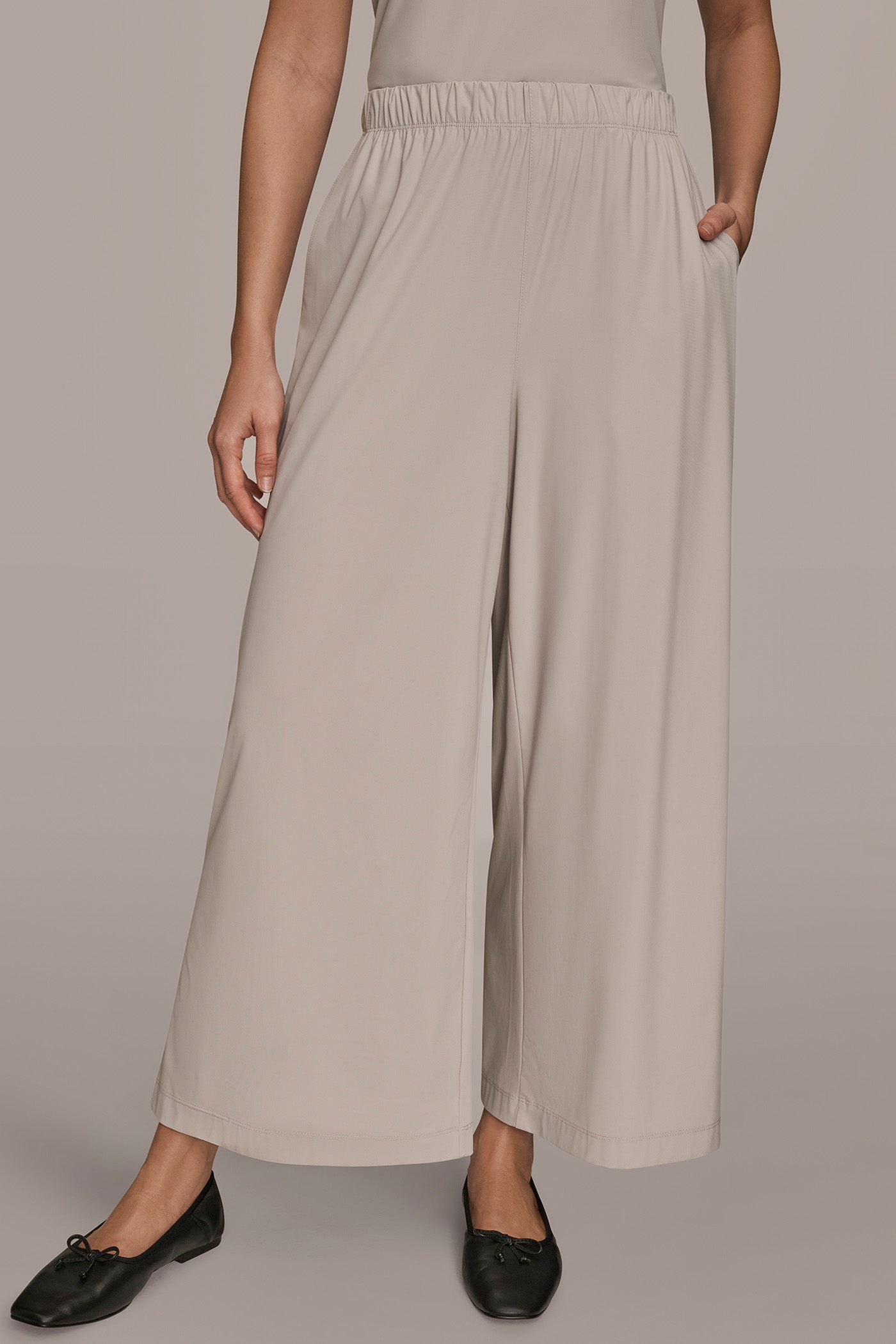 MID RISE RELAXED ANKLE PANT | View 1 | Pants