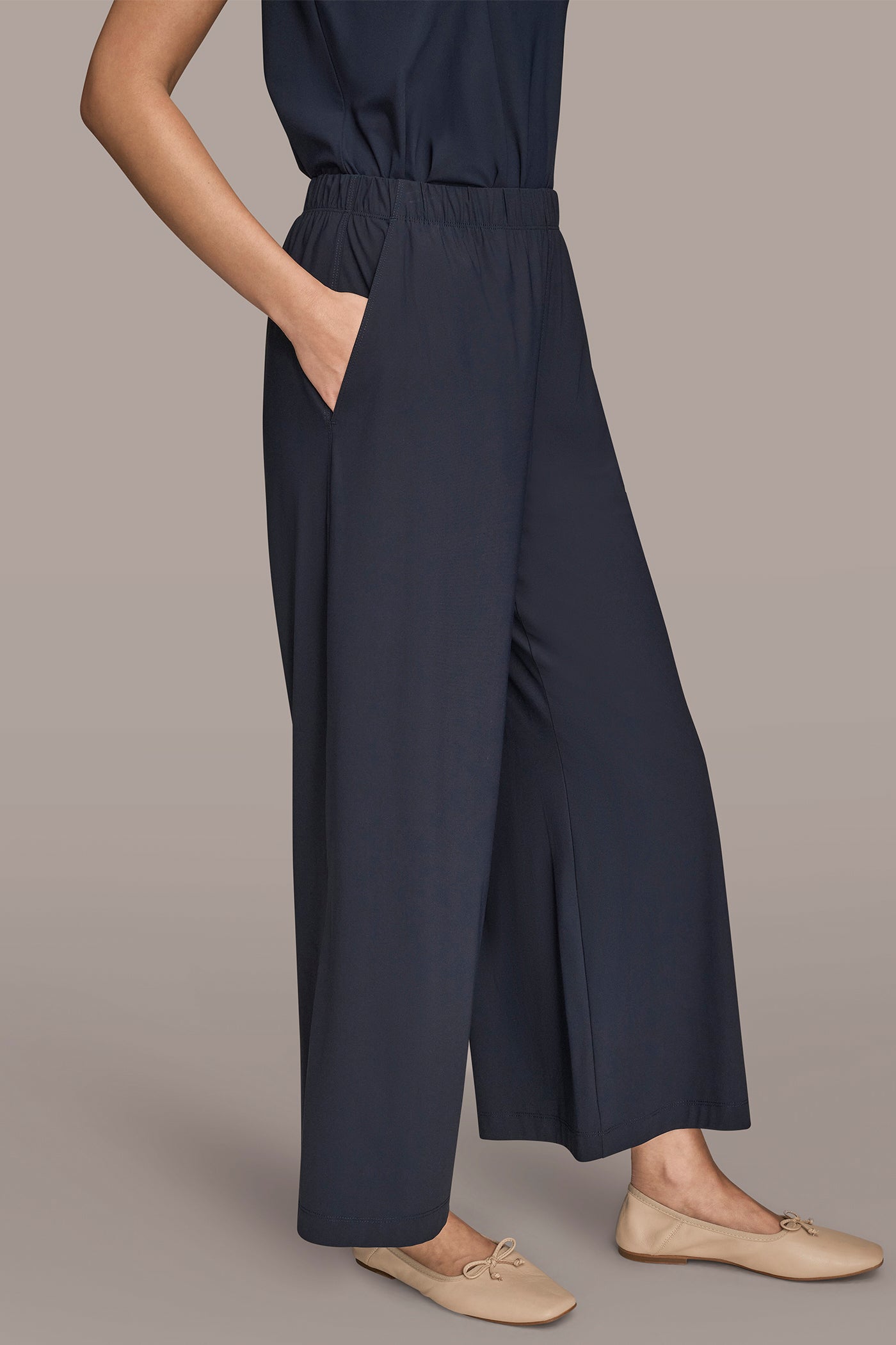 MID RISE RELAXED ANKLE PANT VIEW 3 | Pants