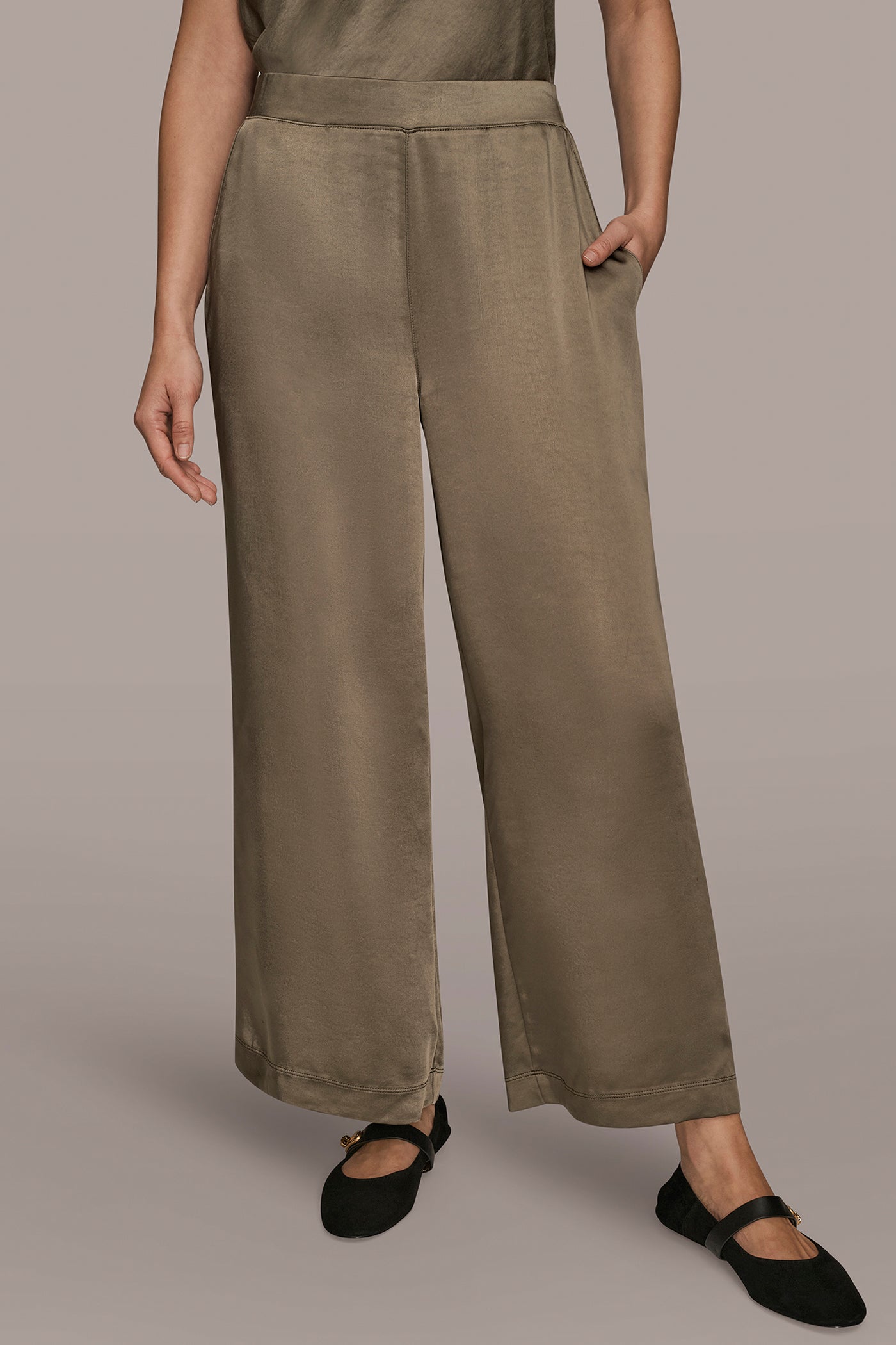 SATIN MID-RISE WIDE-LEG ANKLE PANT | View 1 | Donna Karan Weekend Bottoms