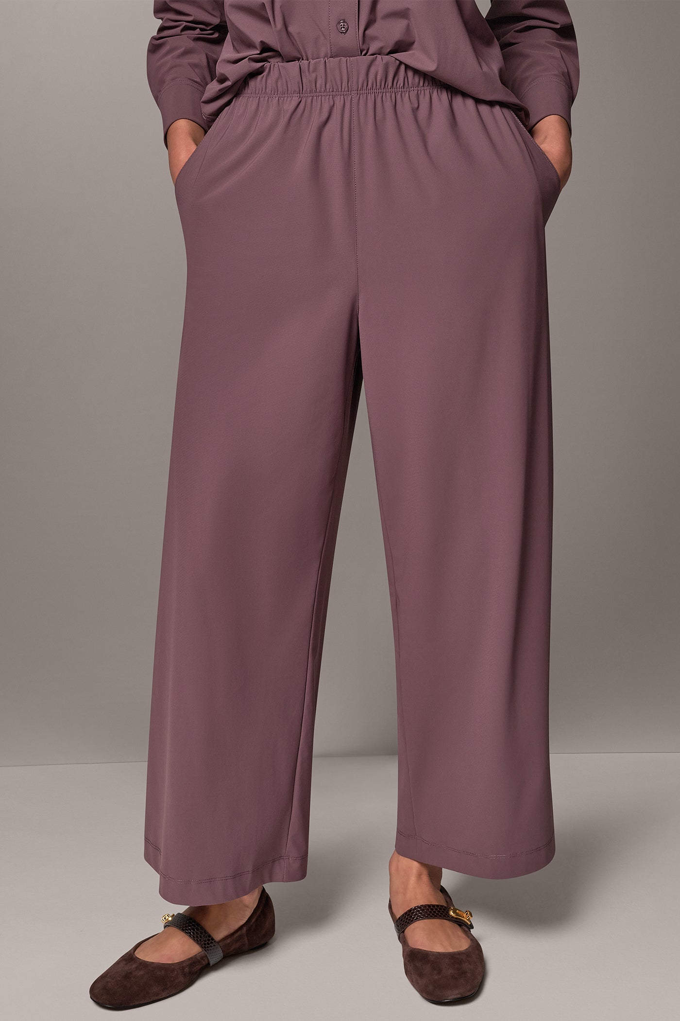 CROPPED MID-RISE PULL-ON PANT