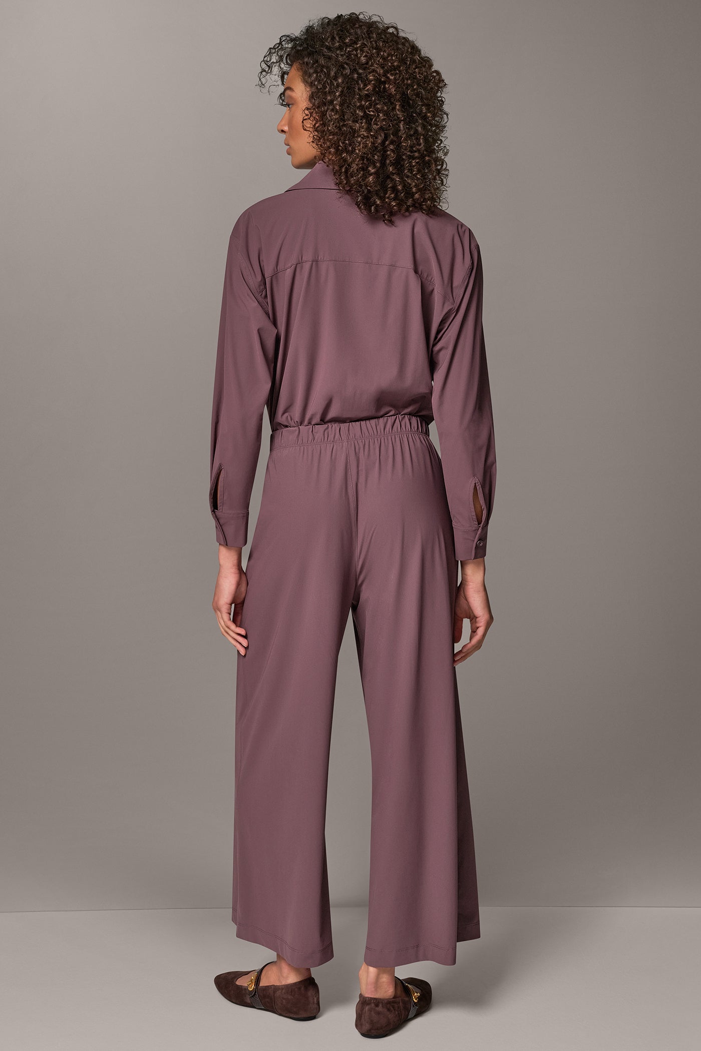 CROPPED MID-RISE PULL-ON PANT VIEW 7 | Modern Travel Capsule