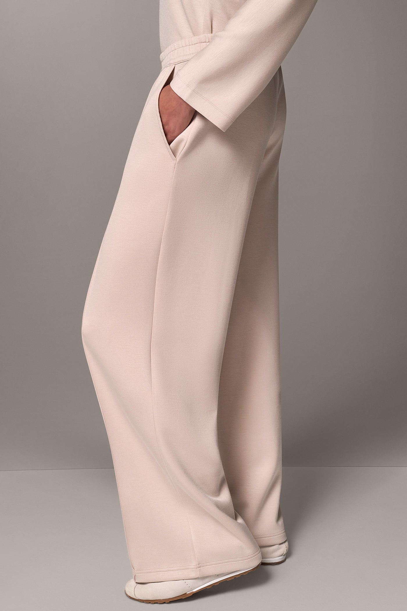 JET SETTER PINTUCK PANT VIEW 3