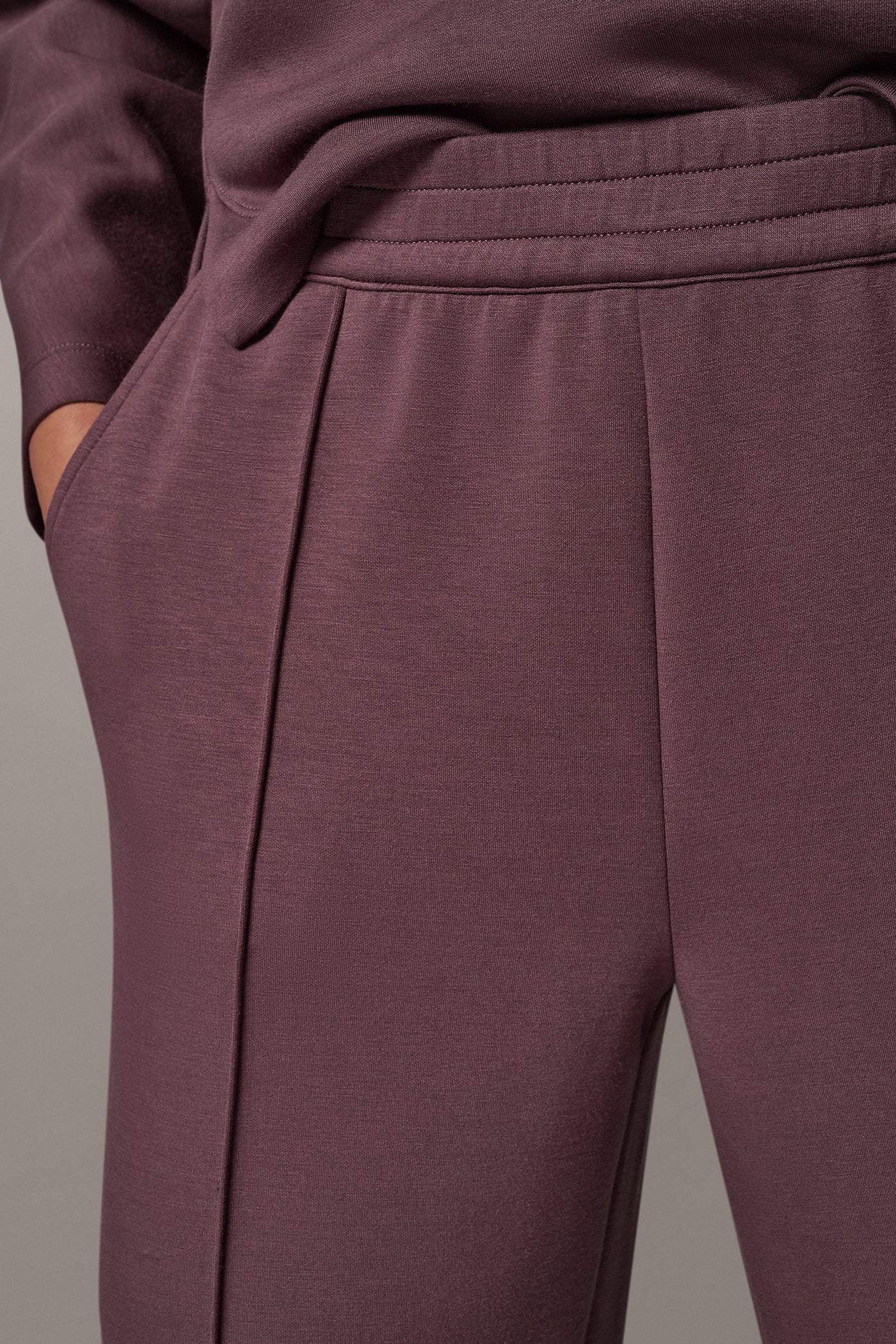 JET SETTER PINTUCK PANT VIEW 4