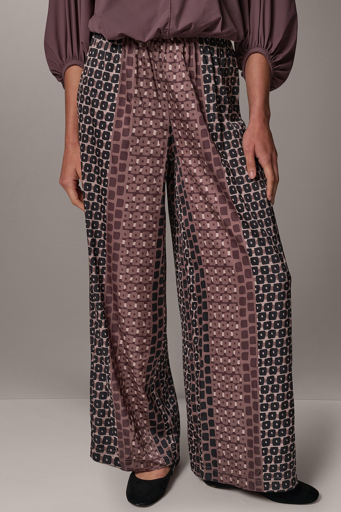 MID-RISE WIDE-LEG PANT VIEW 1