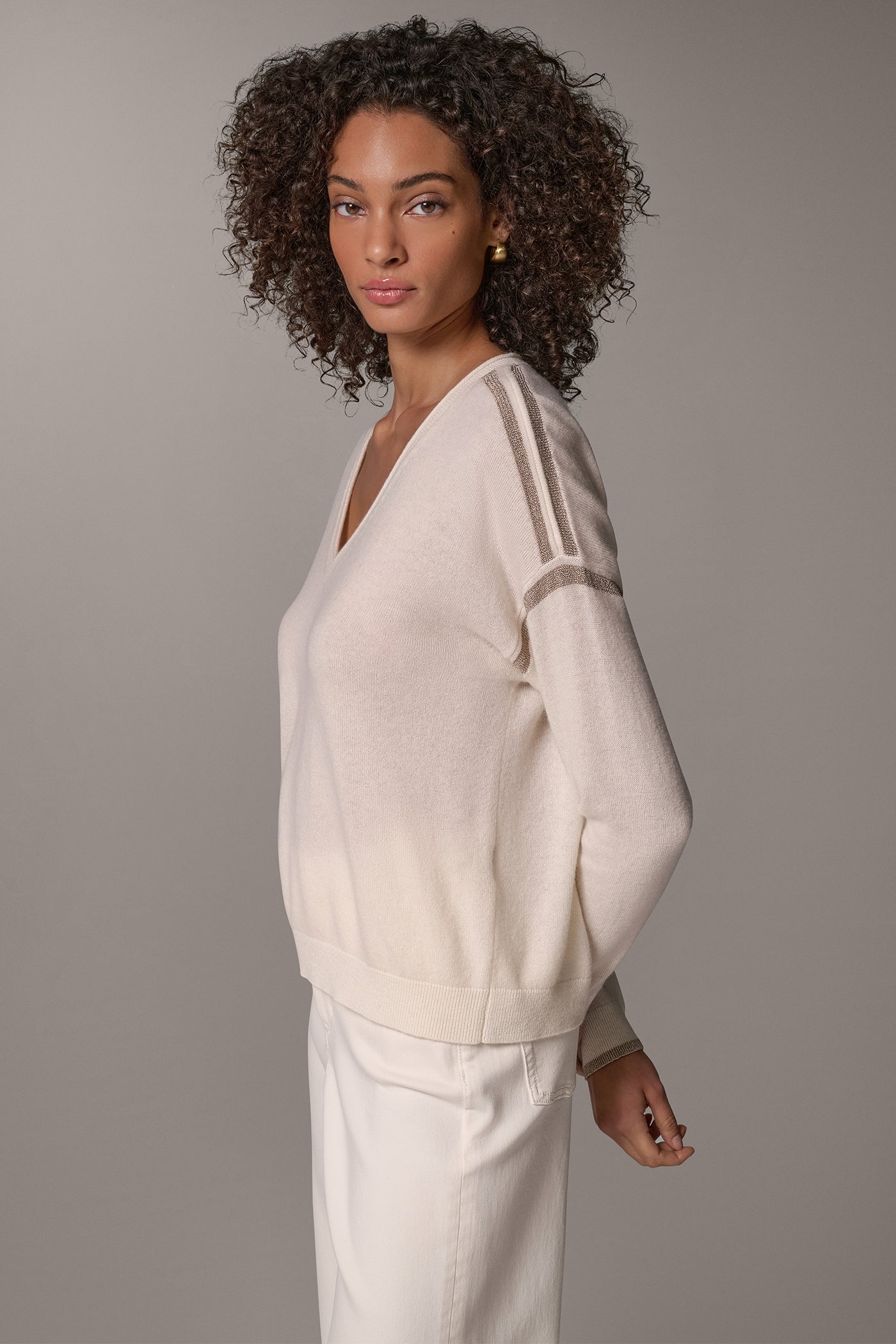 WOOL AND CASHMERE BLEND METALLIC TIP SWEATER VIEW 2