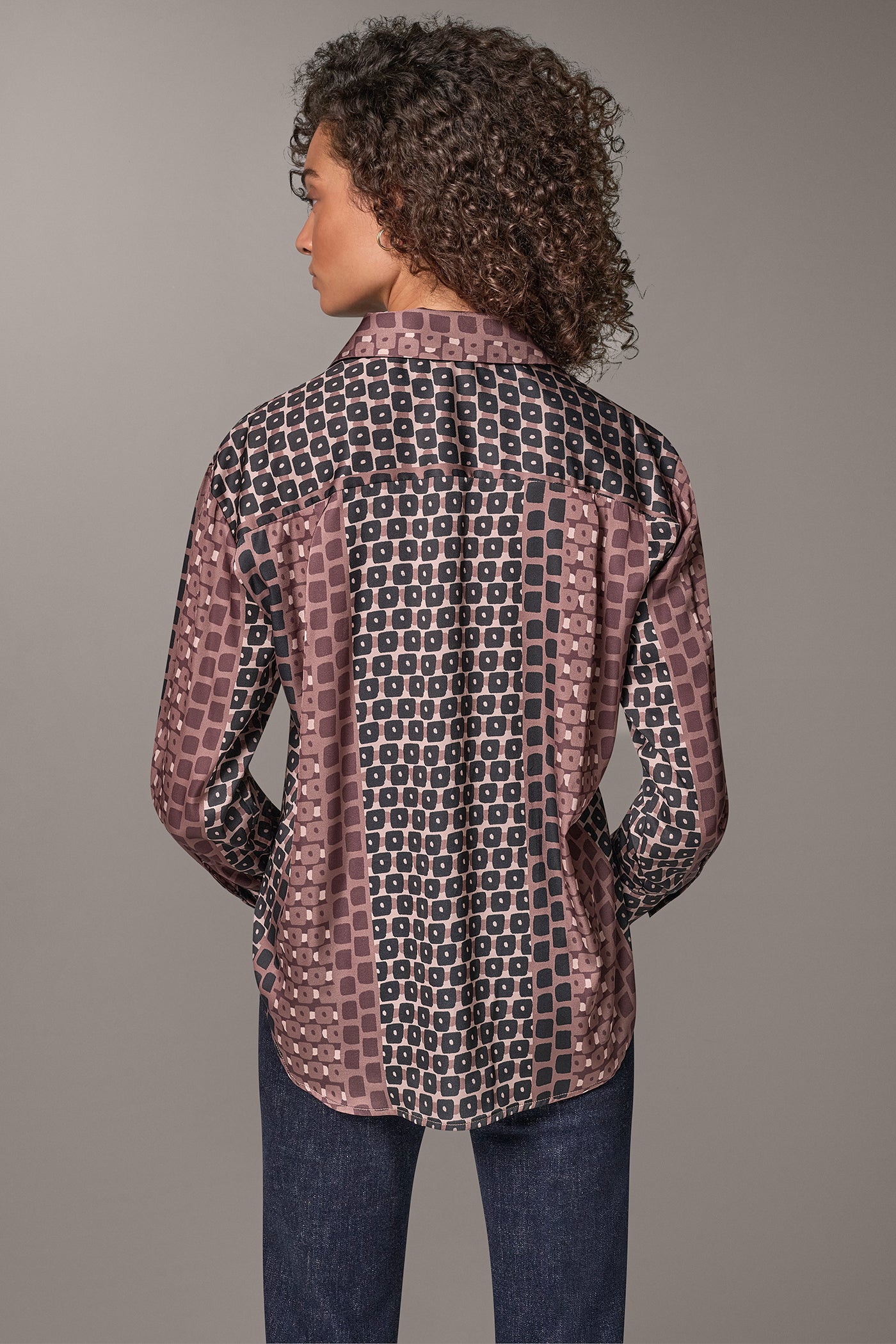 SATIN GEOMETRIC PRINT BLOUSE VIEW 3