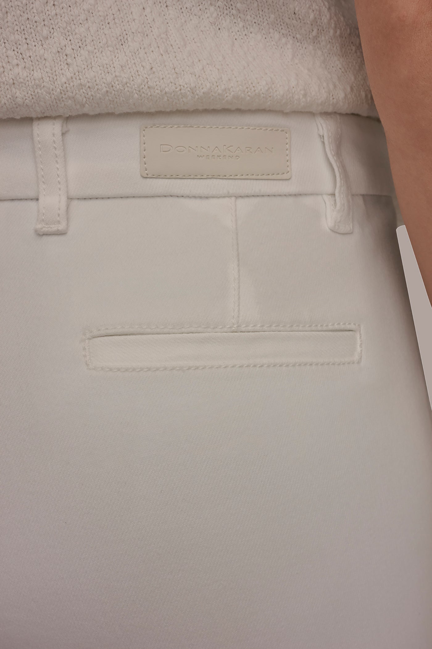 THE DONNA MID-RISE MODERN TROUSER JEAN VIEW 4 | Donna Karan Weekend Bottoms