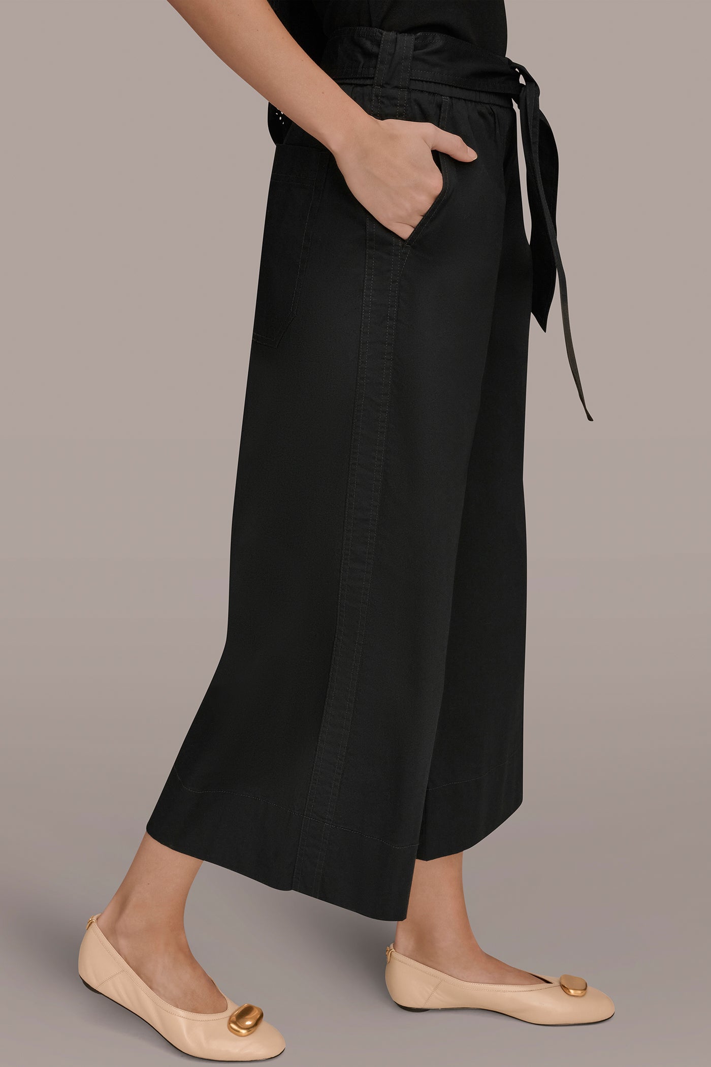 CROPPED MID-RISE WIDE-LEG PANT VIEW 3 | Donna Karan Weekend Bottoms