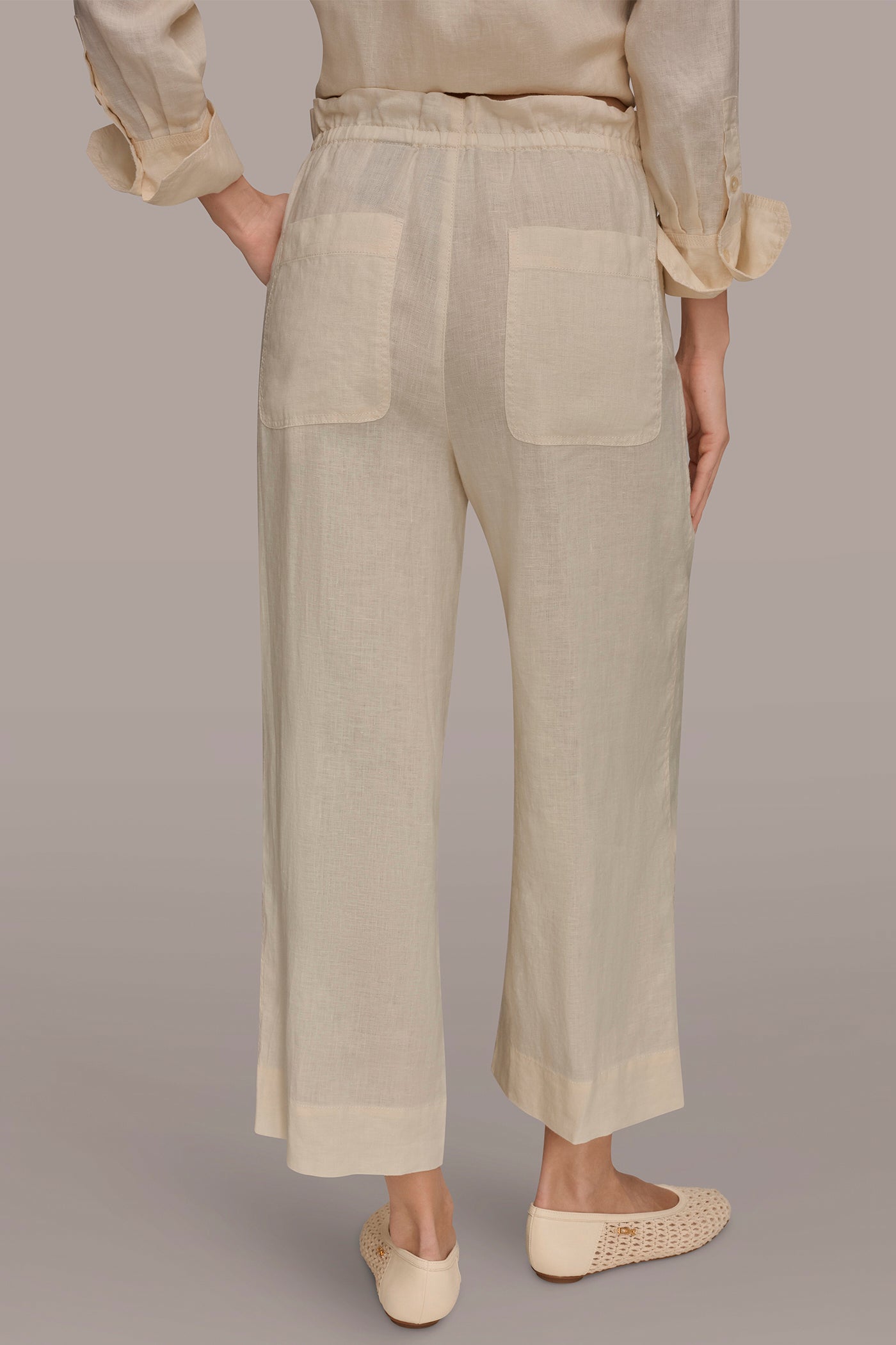 LINEN EXTRA HIGH-RISE PAPERBAG PANT | View 2 | Donna Karan Weekend Bottoms