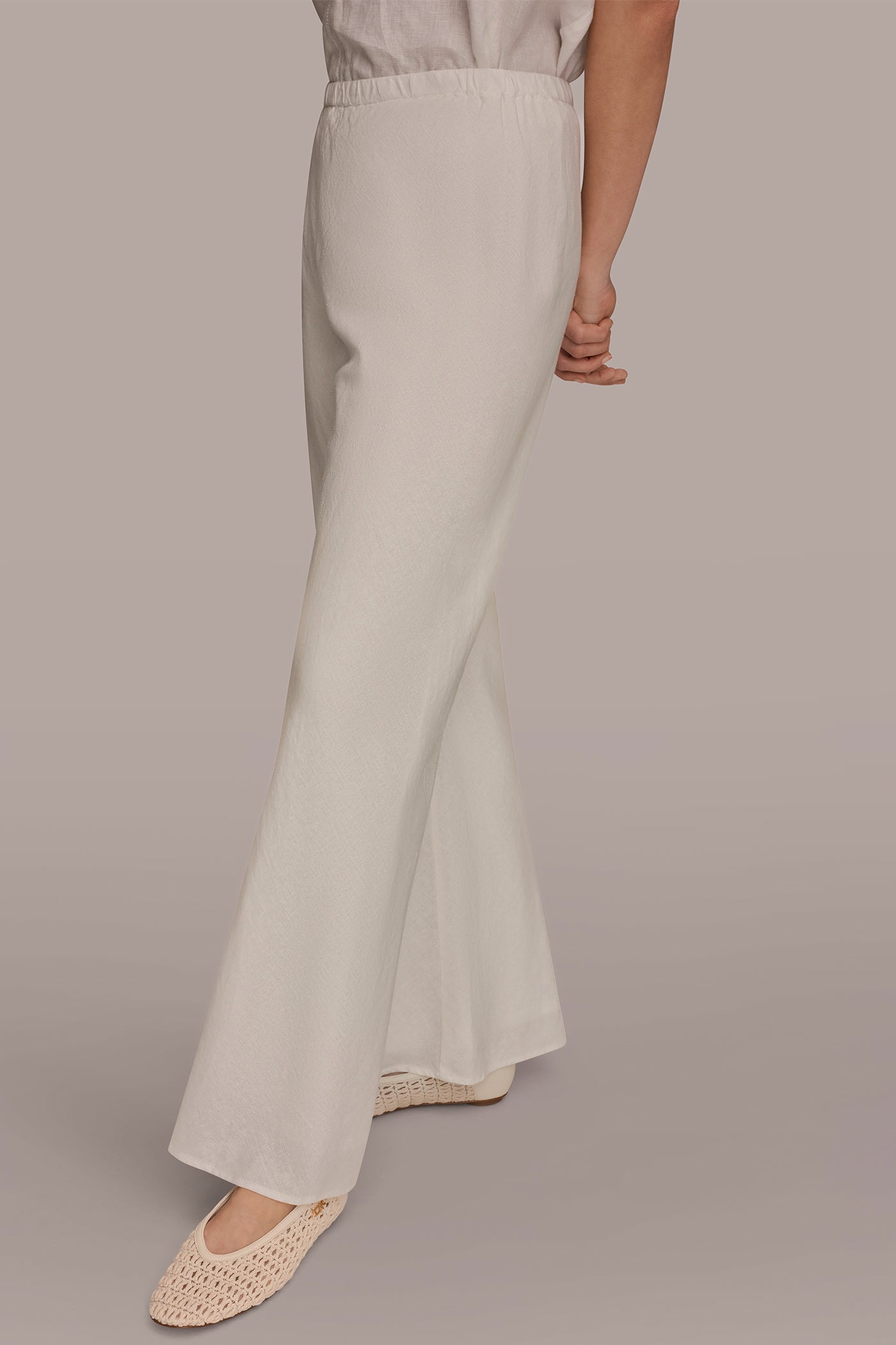 LINEN-BLEND MID-RISE RELAXED ANKLE PANT VIEW 3 | New Arrivals