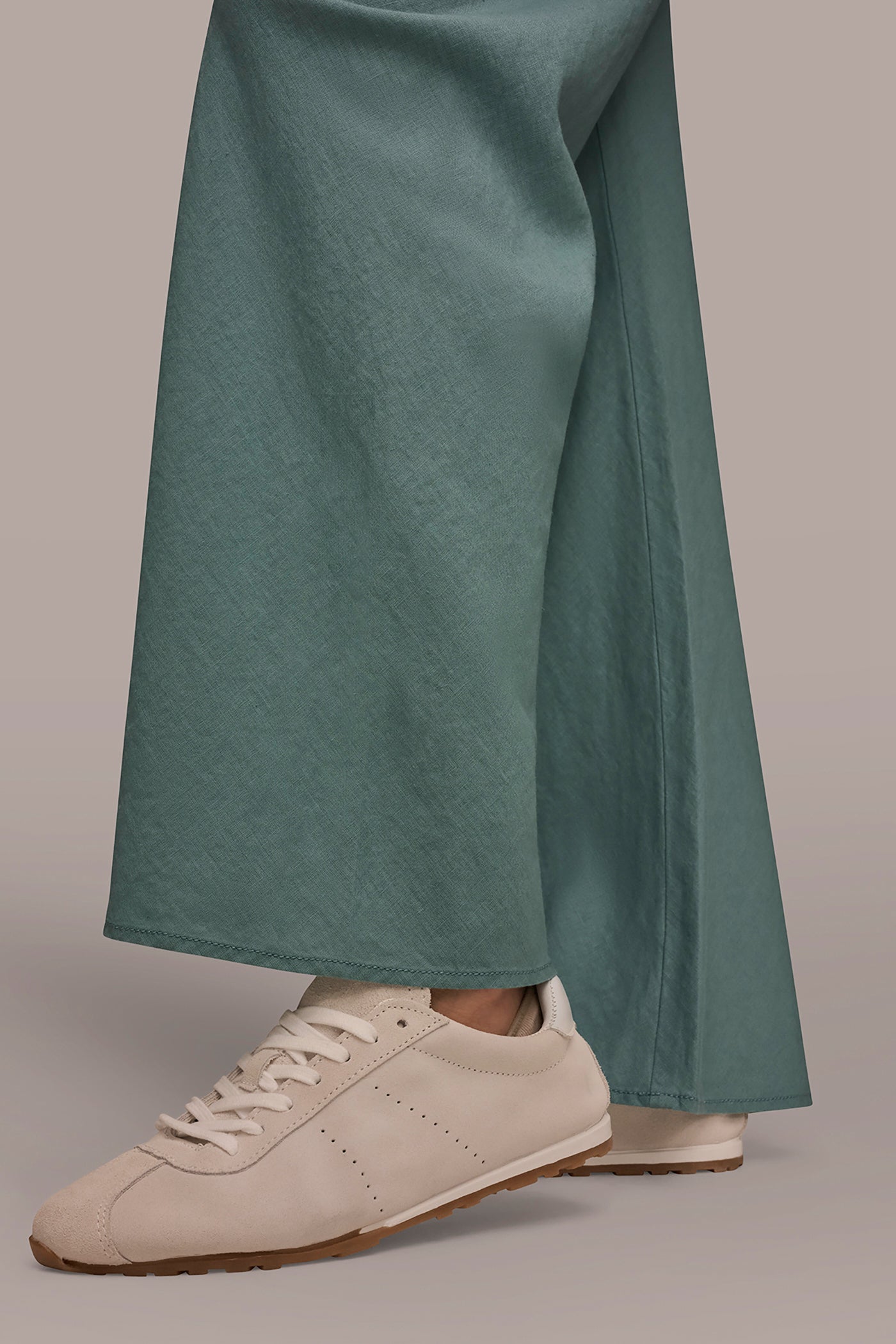 LINEN-BLEND MID-RISE RELAXED ANKLE PANT VIEW 5 | Donna Karan Weekend Bottoms